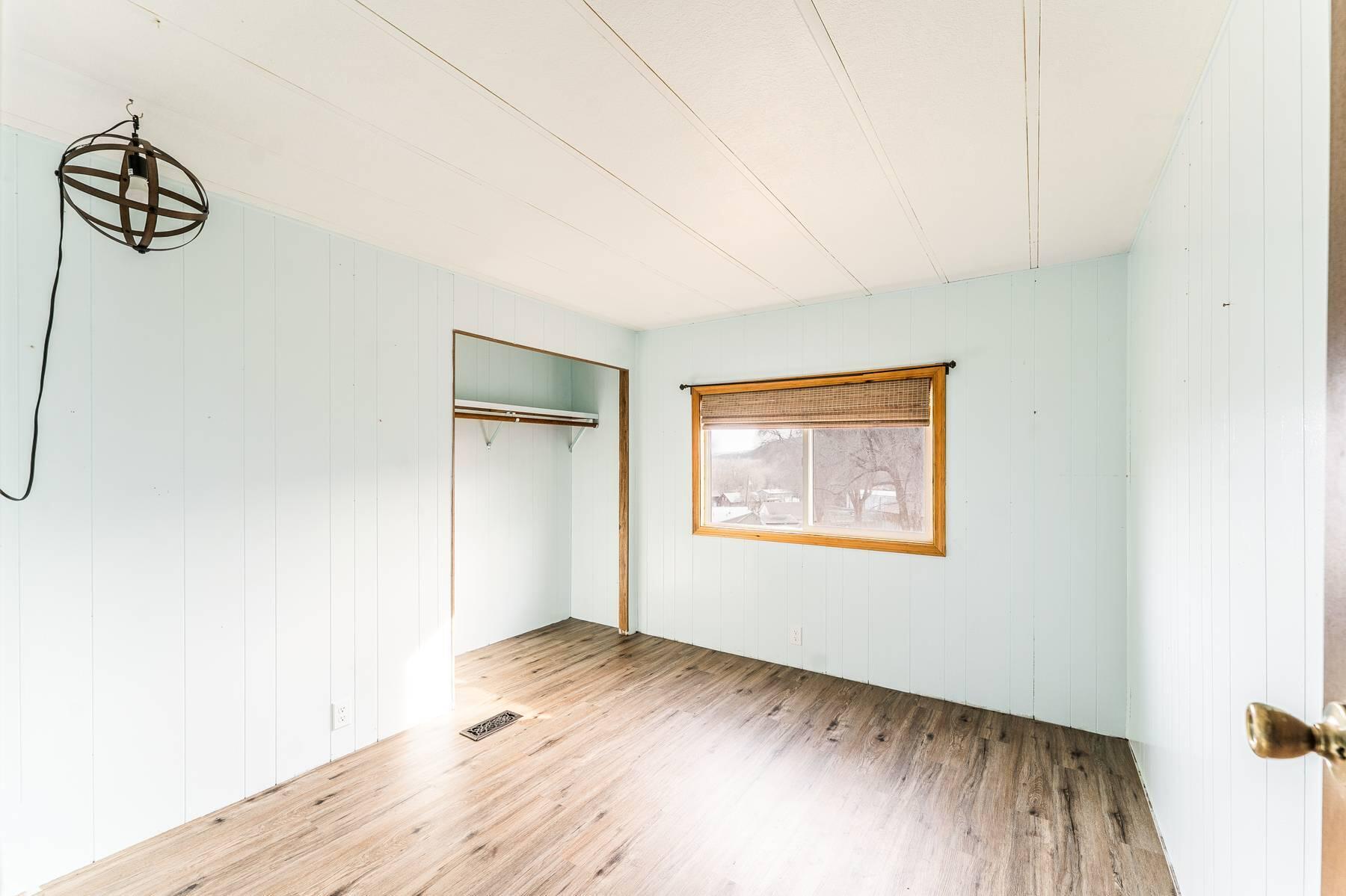 220 Schoolhouse Road