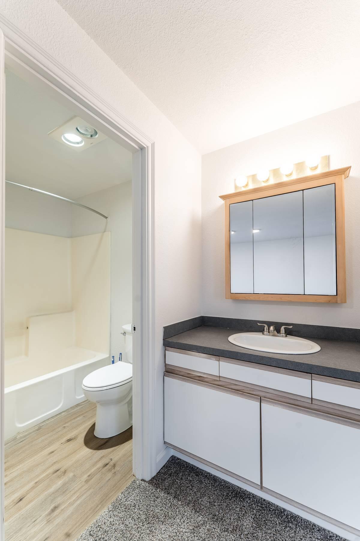 961 S Algonquian Court