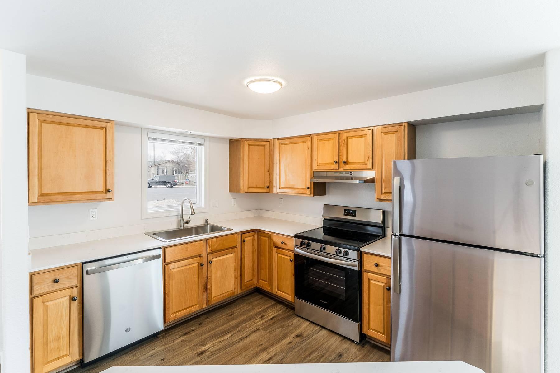 961 S Algonquian Court