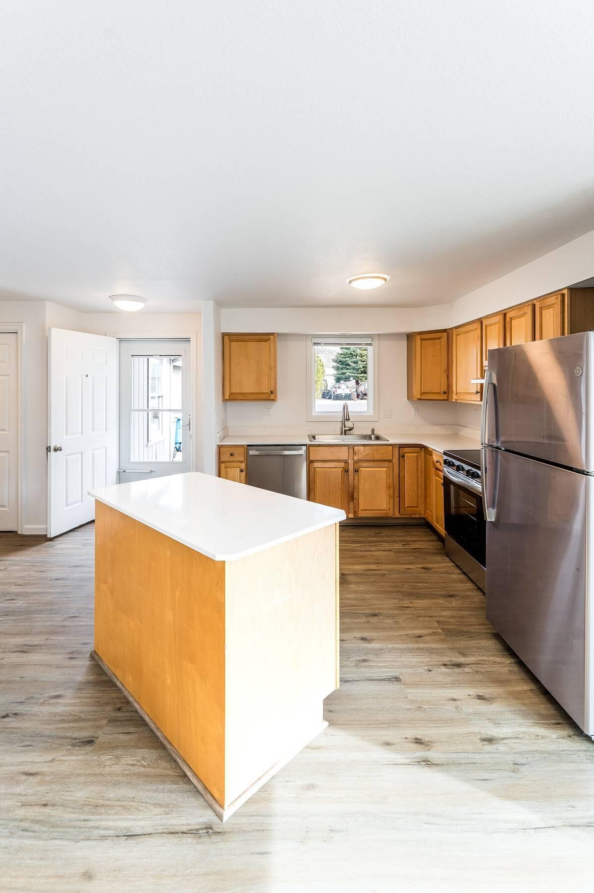 961 S Algonquian Court