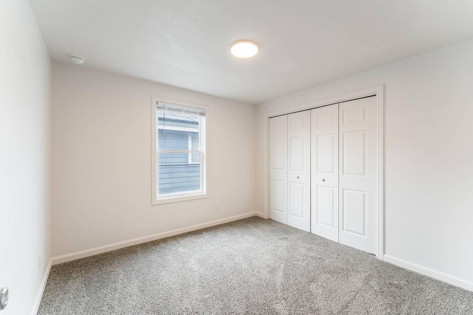 961 S Algonquian Court