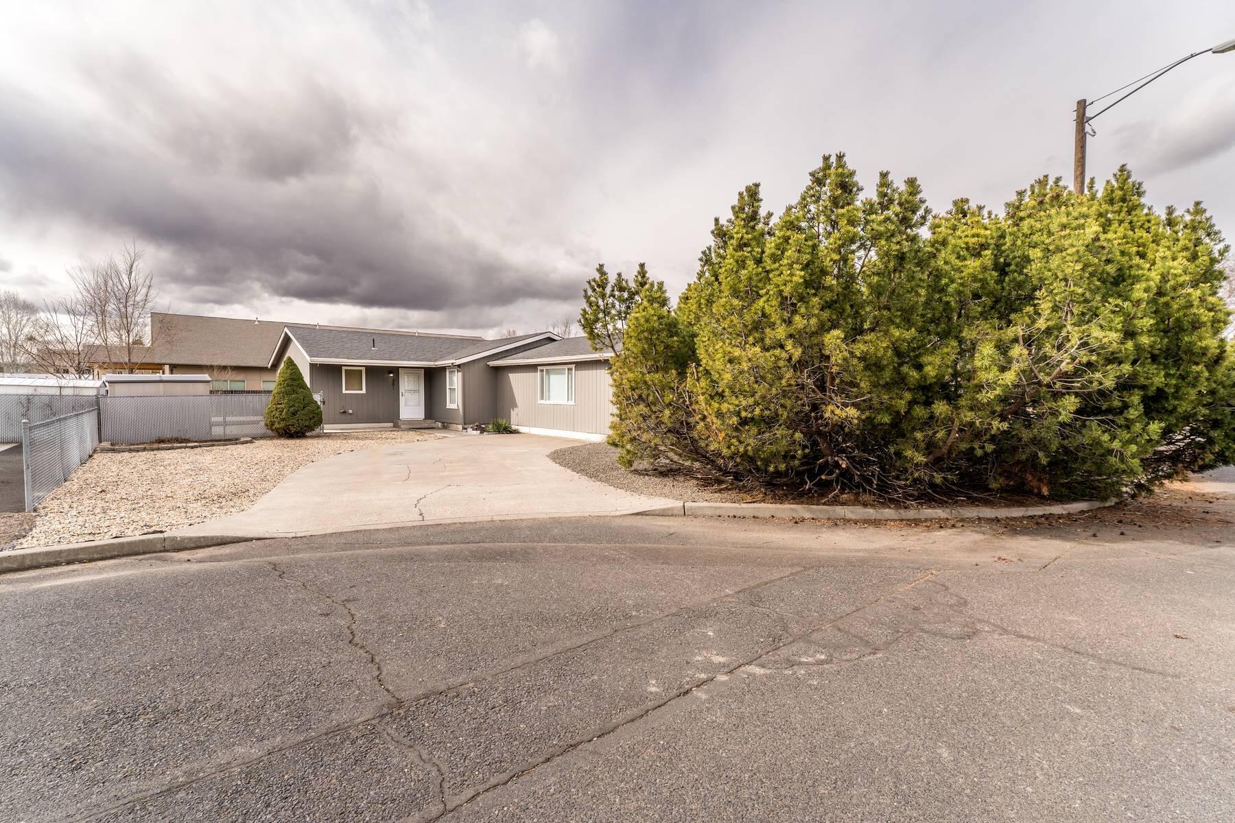 961 S Algonquian Court