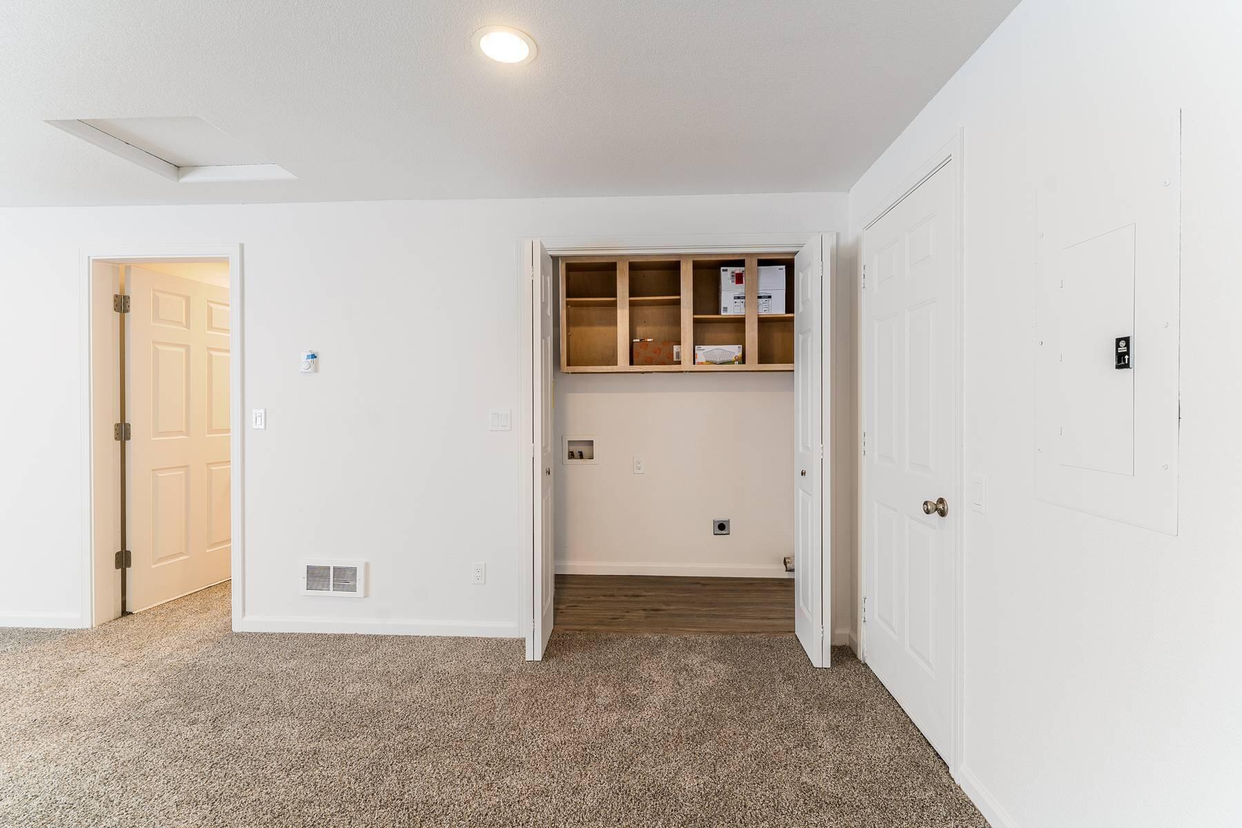 961 S Algonquian Court