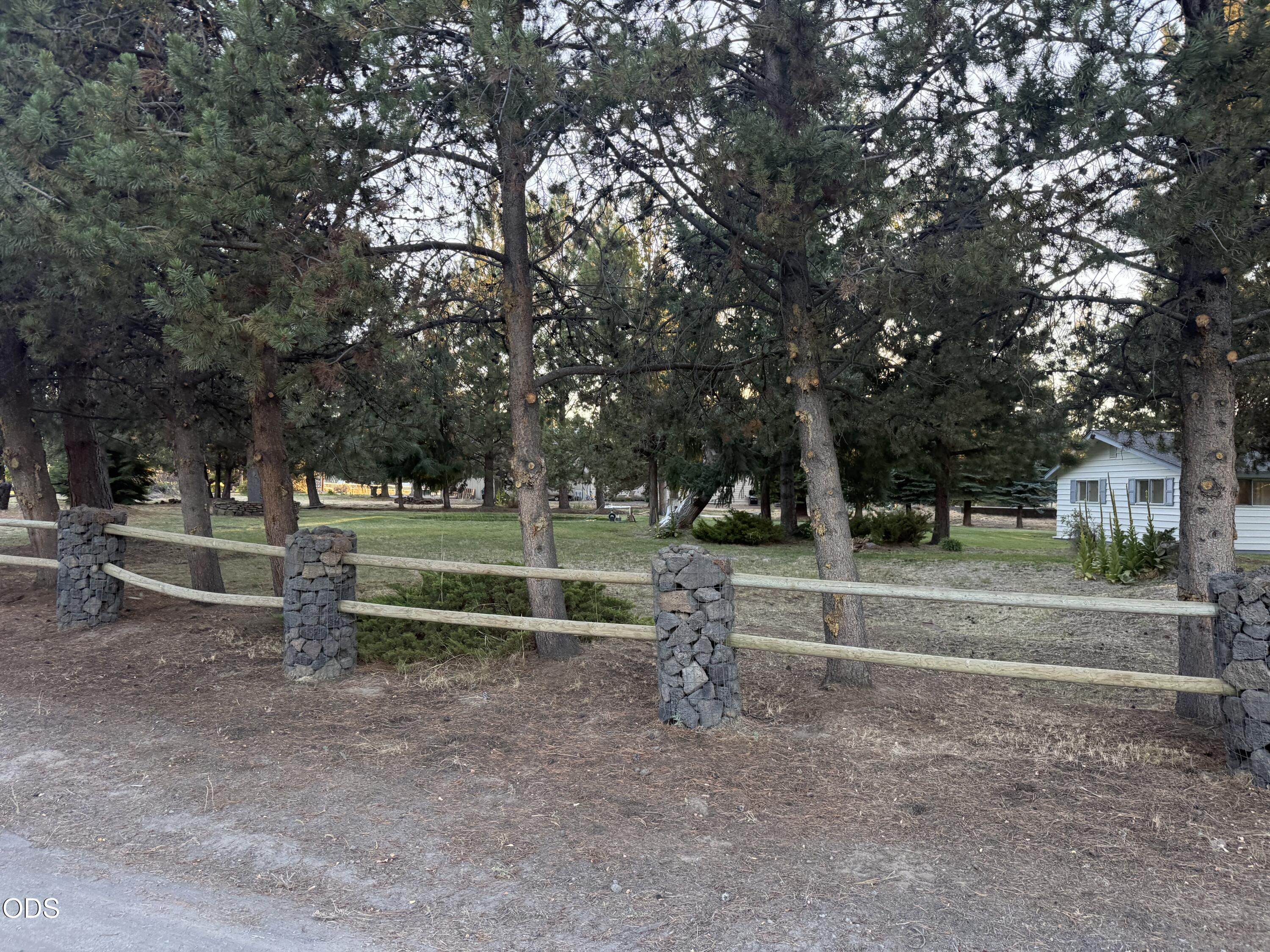 61909 Skyline View Drive