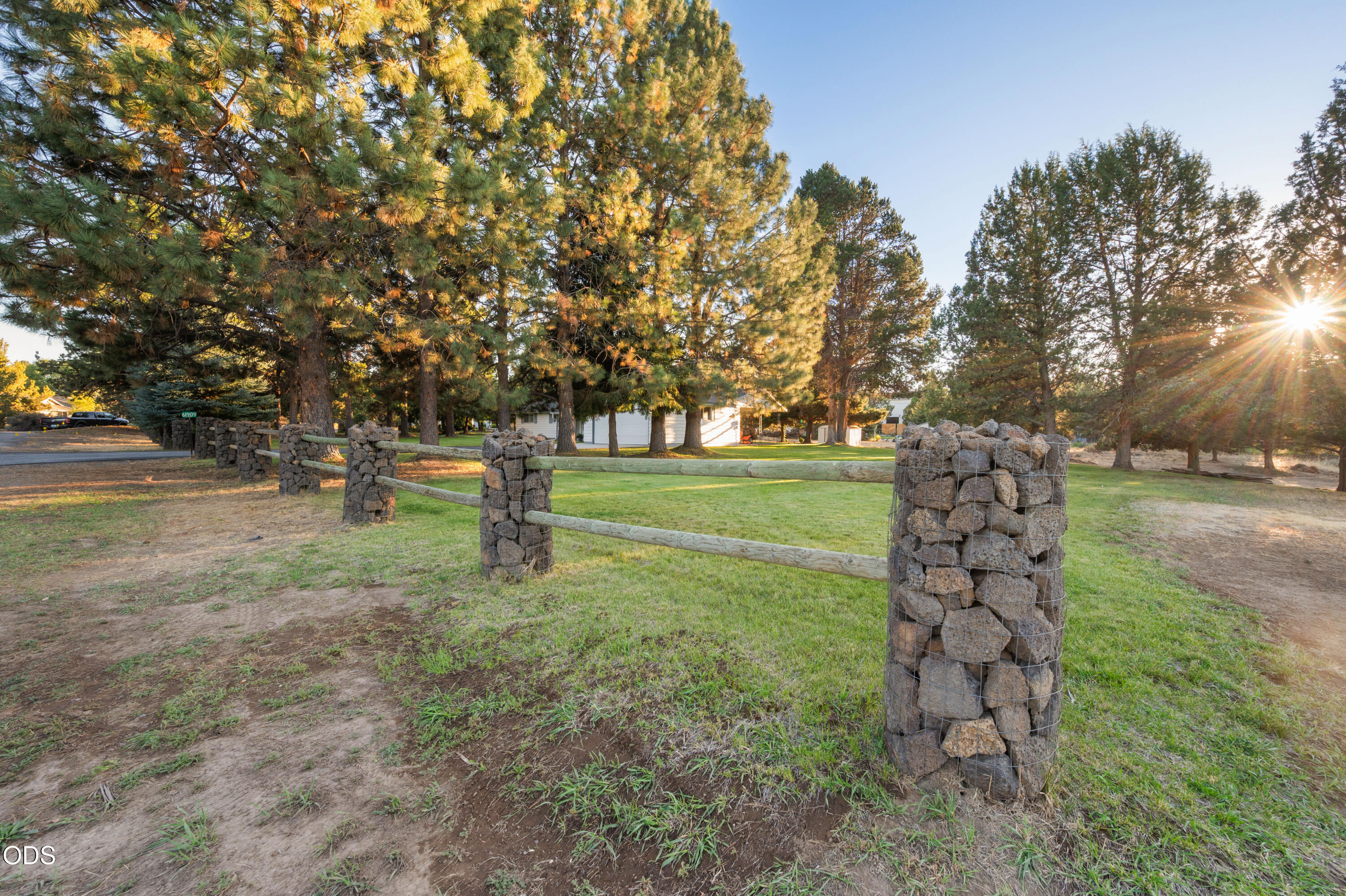61909 Skyline View Drive