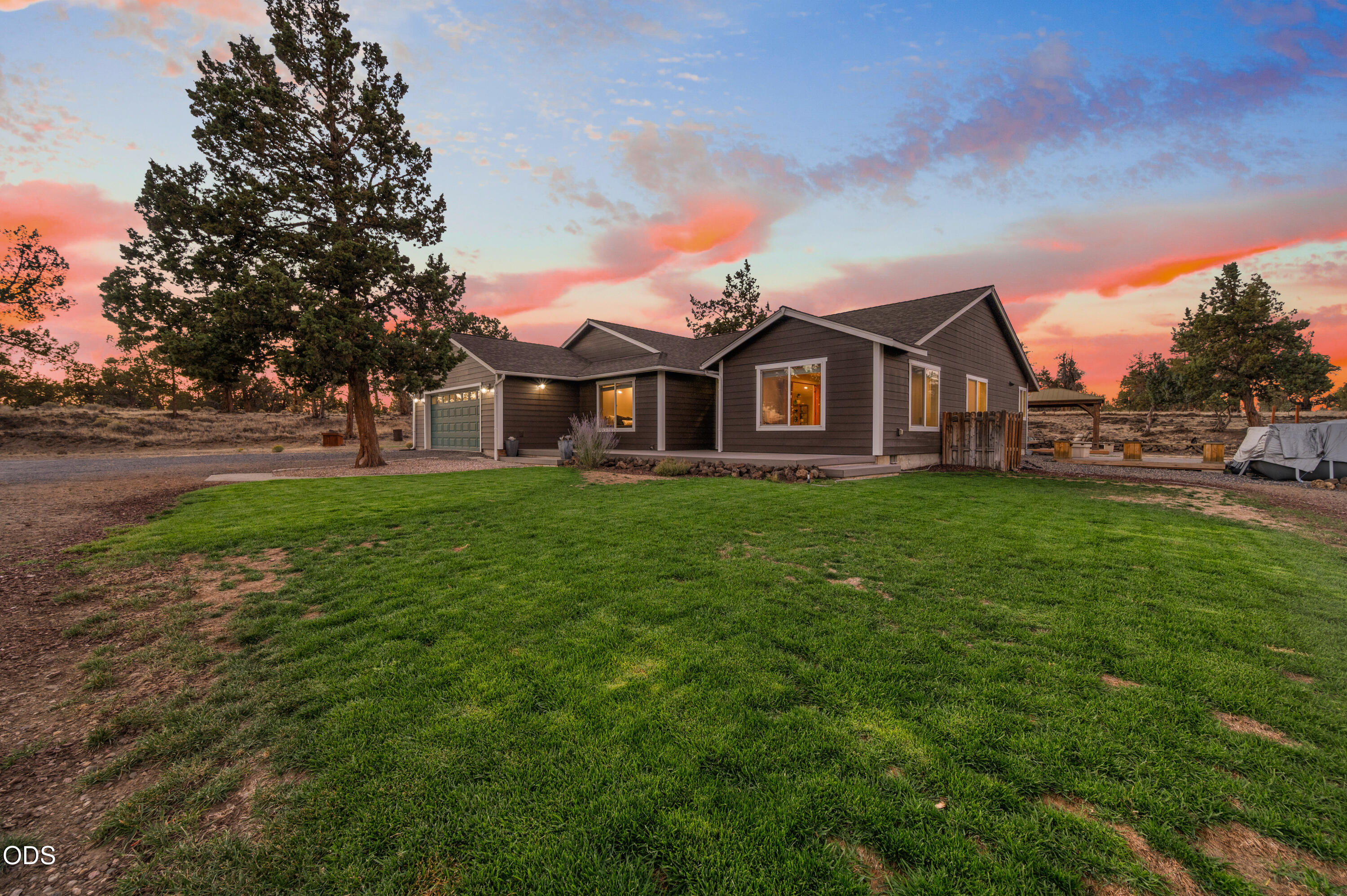 5391 NW Frank Way