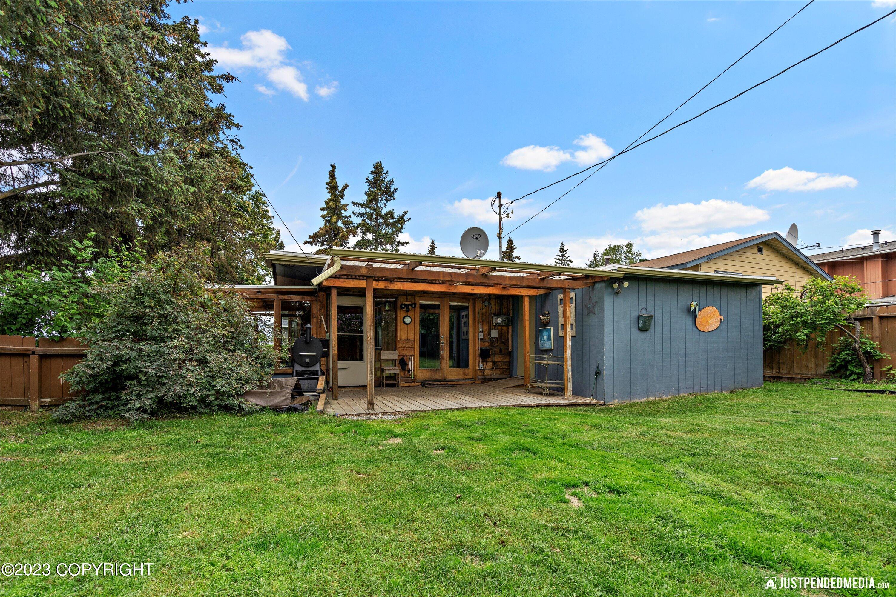 100 E Cook Avenue