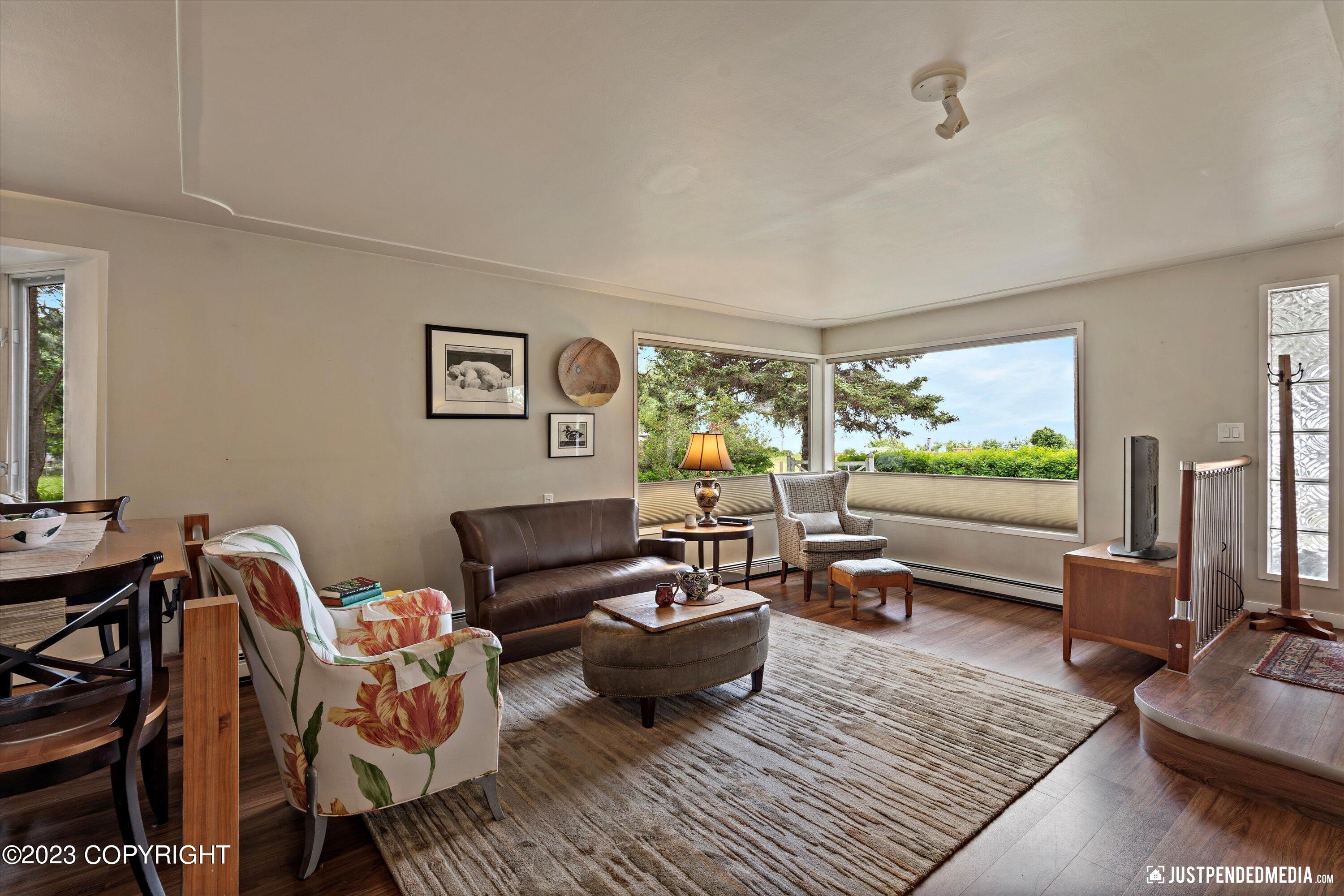 100 E Cook Avenue
