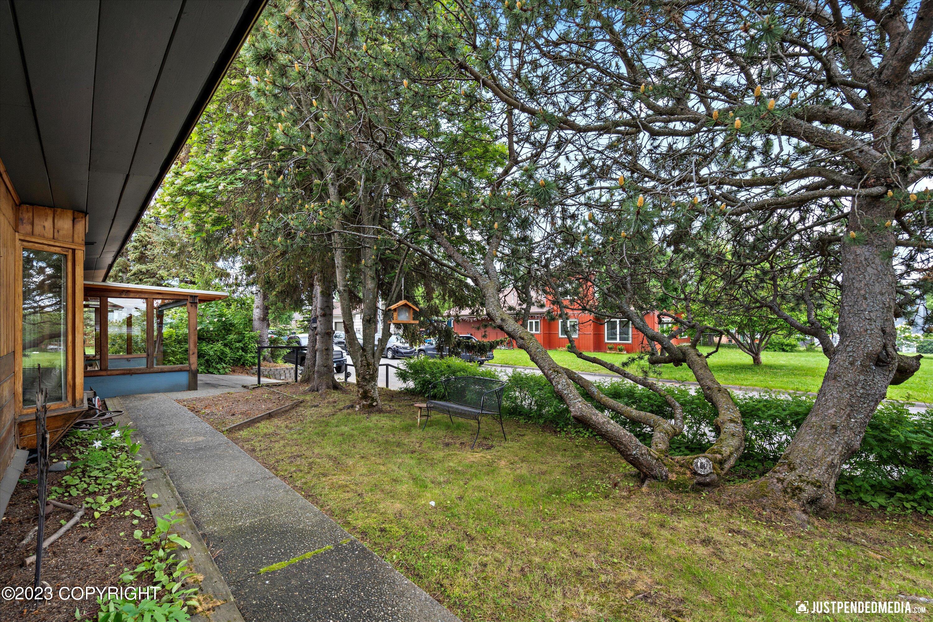 100 E Cook Avenue