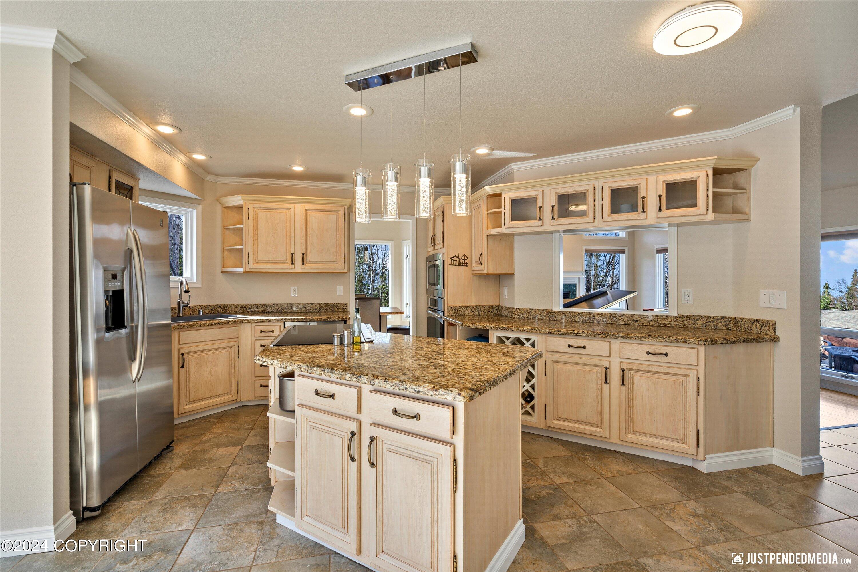 15651 Southpark Loop