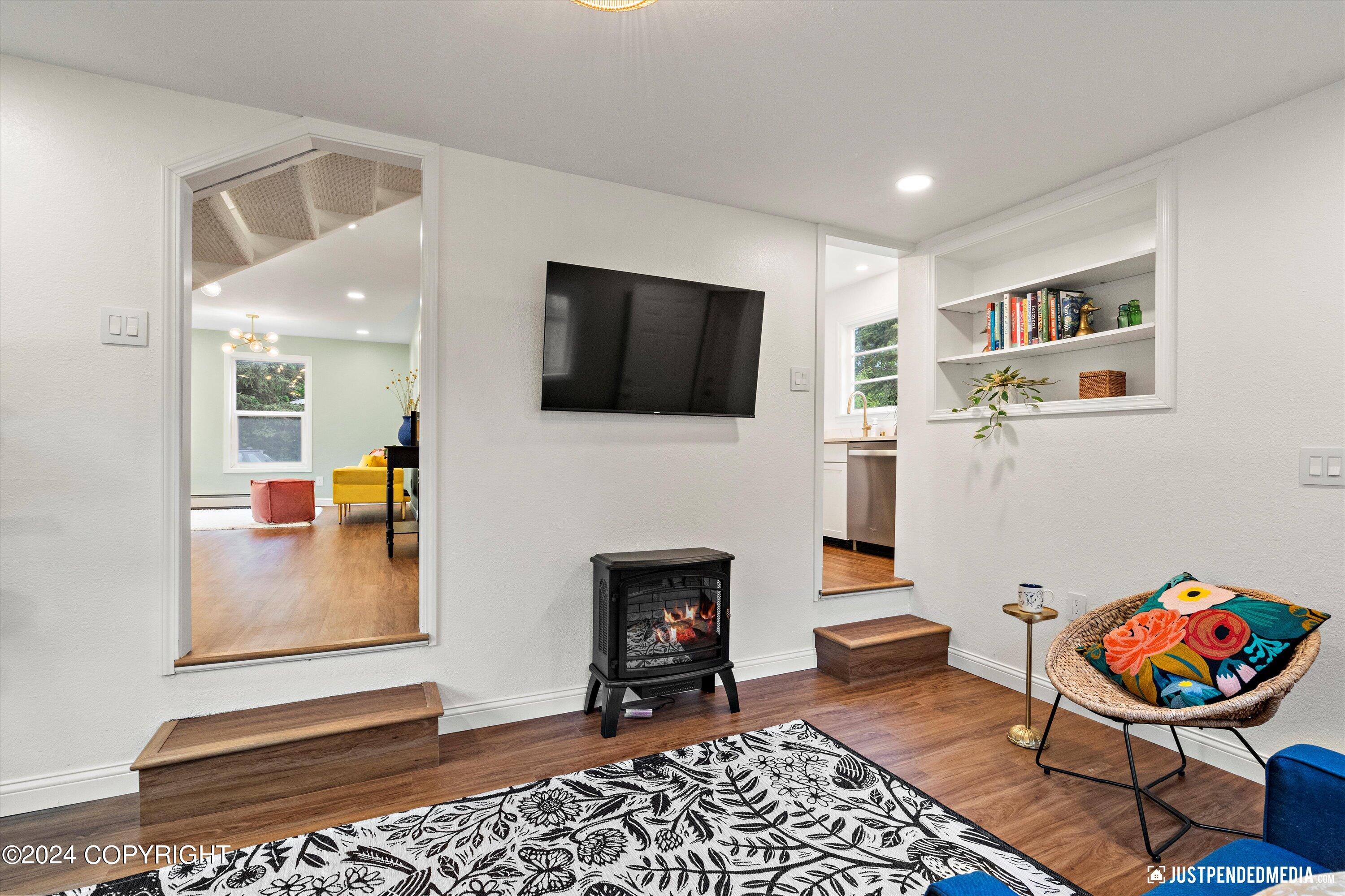 1547 Airport Heights Drive