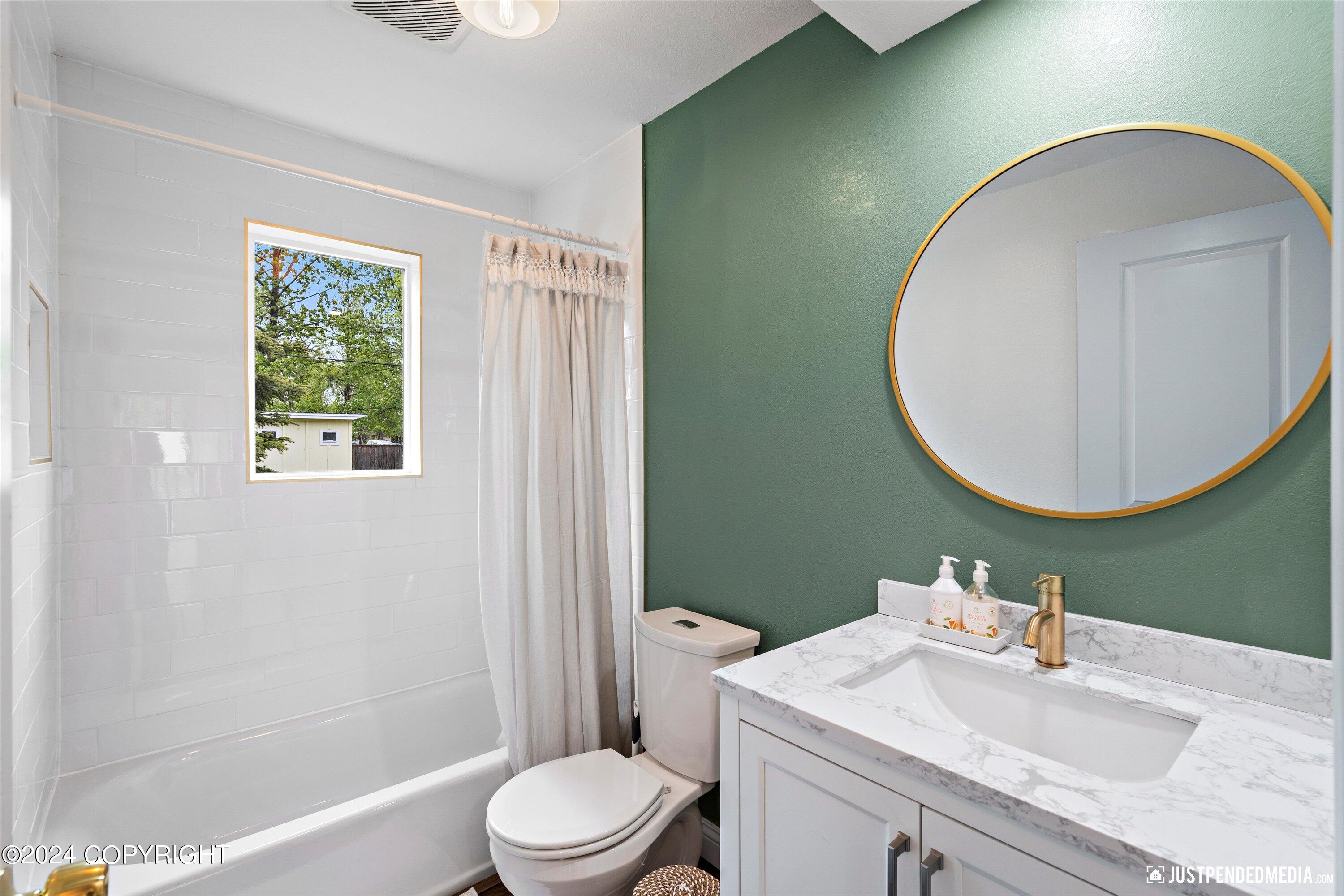 1547 Airport Heights Drive