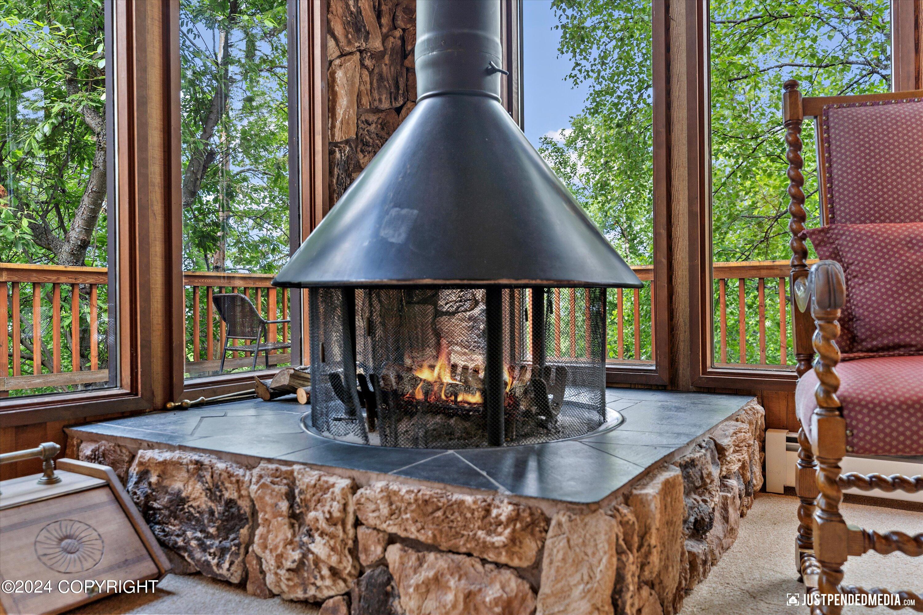 6851 Round Tree Circle