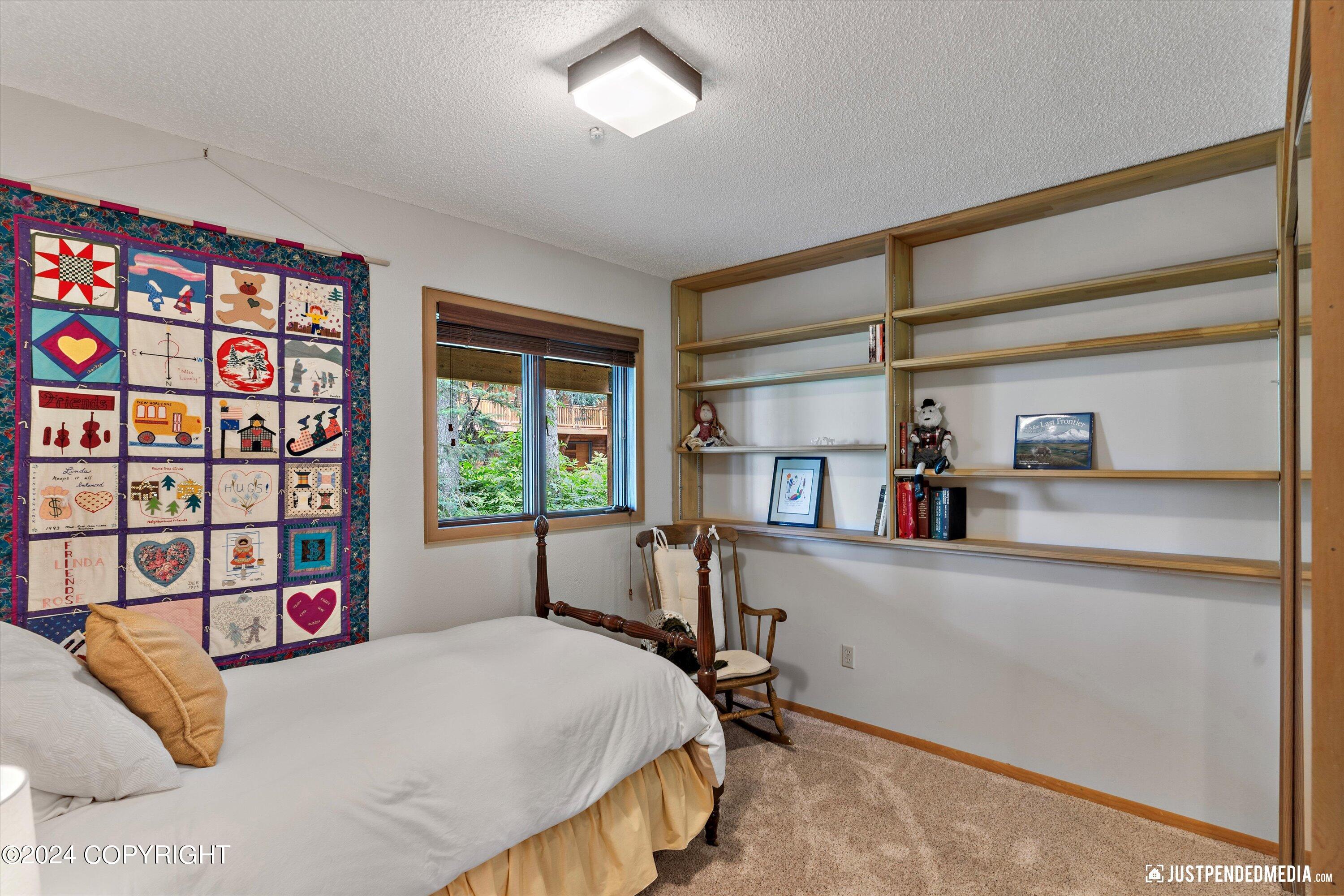 6851 Round Tree Circle