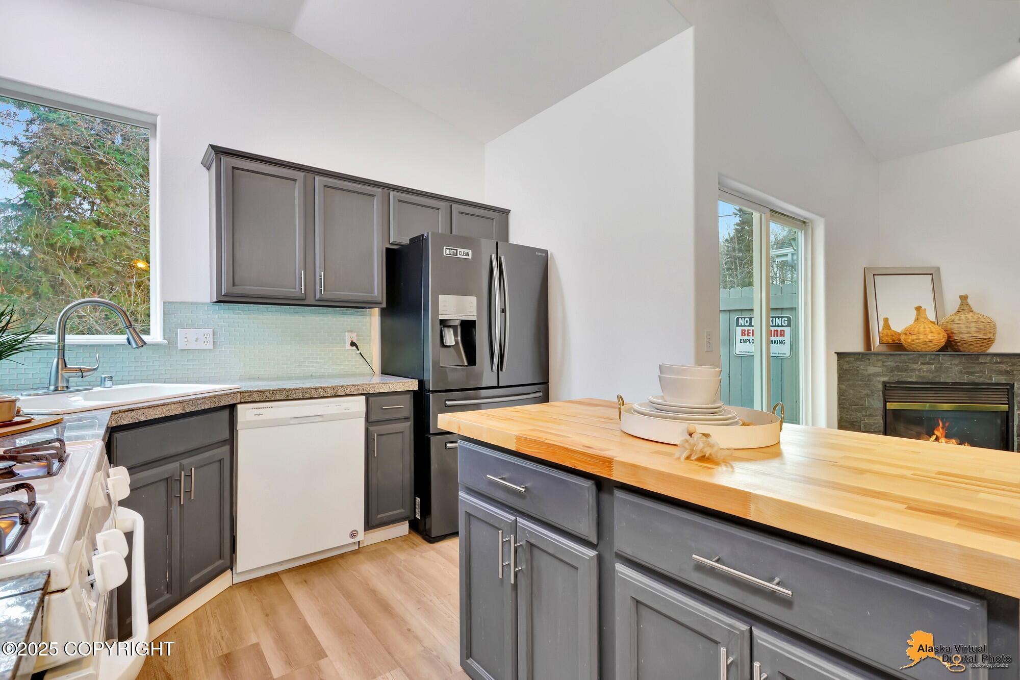 6787 Delong Landing Circle