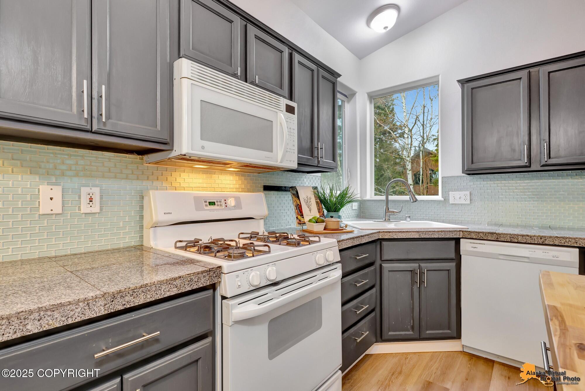 6787 Delong Landing Circle