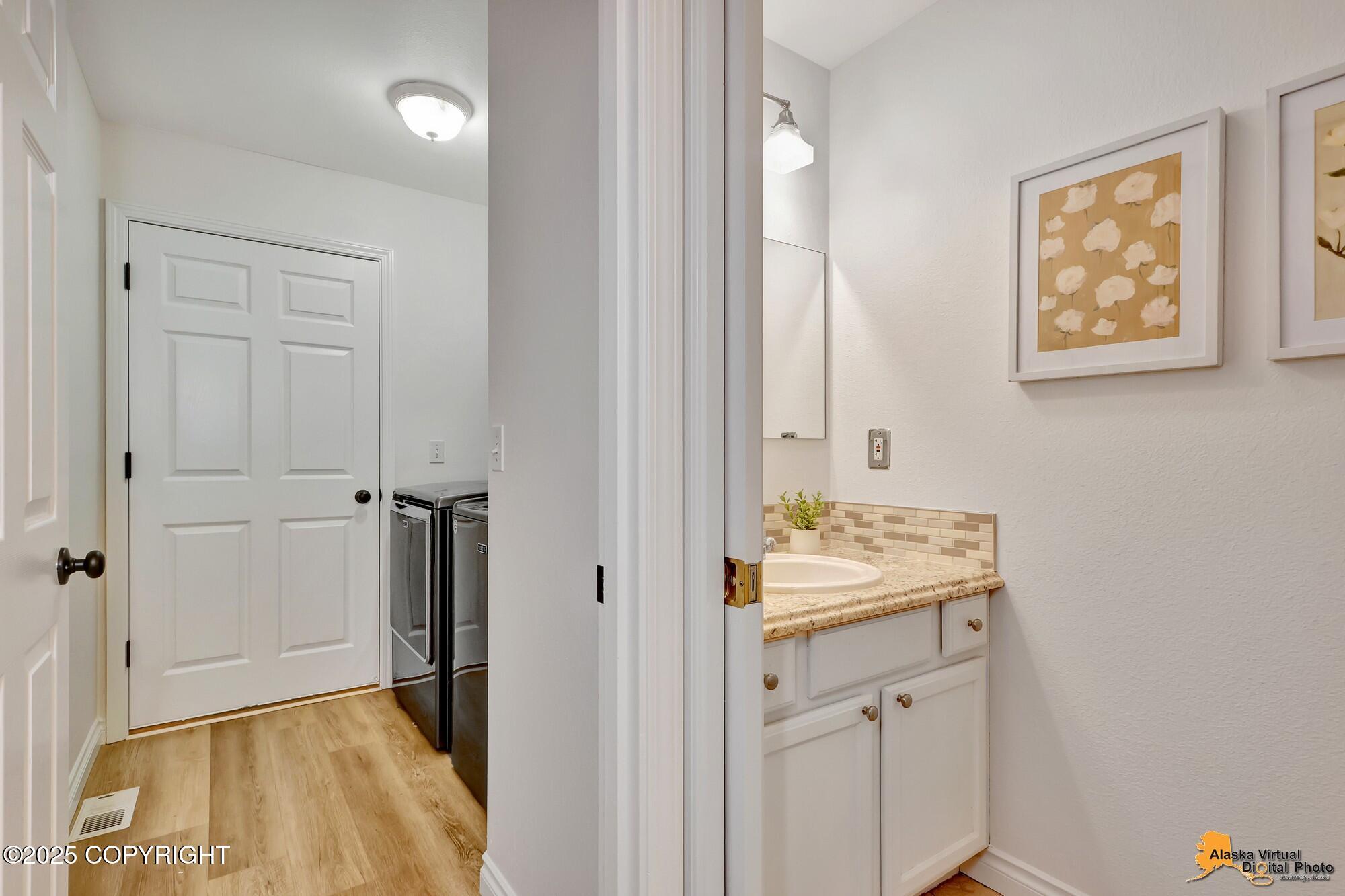 6787 Delong Landing Circle