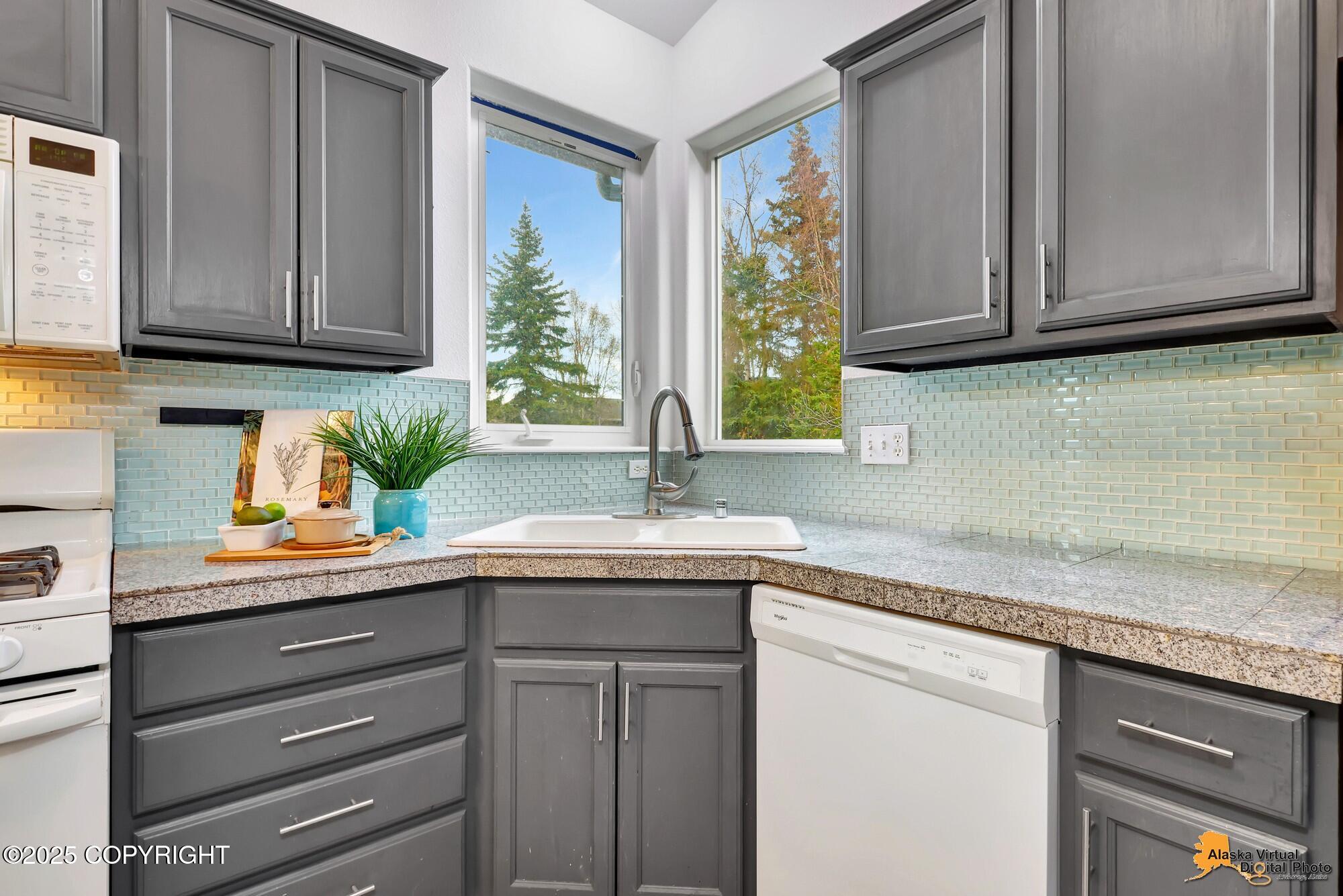 6787 Delong Landing Circle