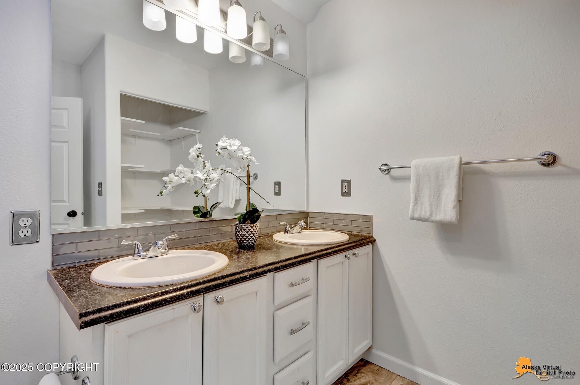 6787 Delong Landing Circle