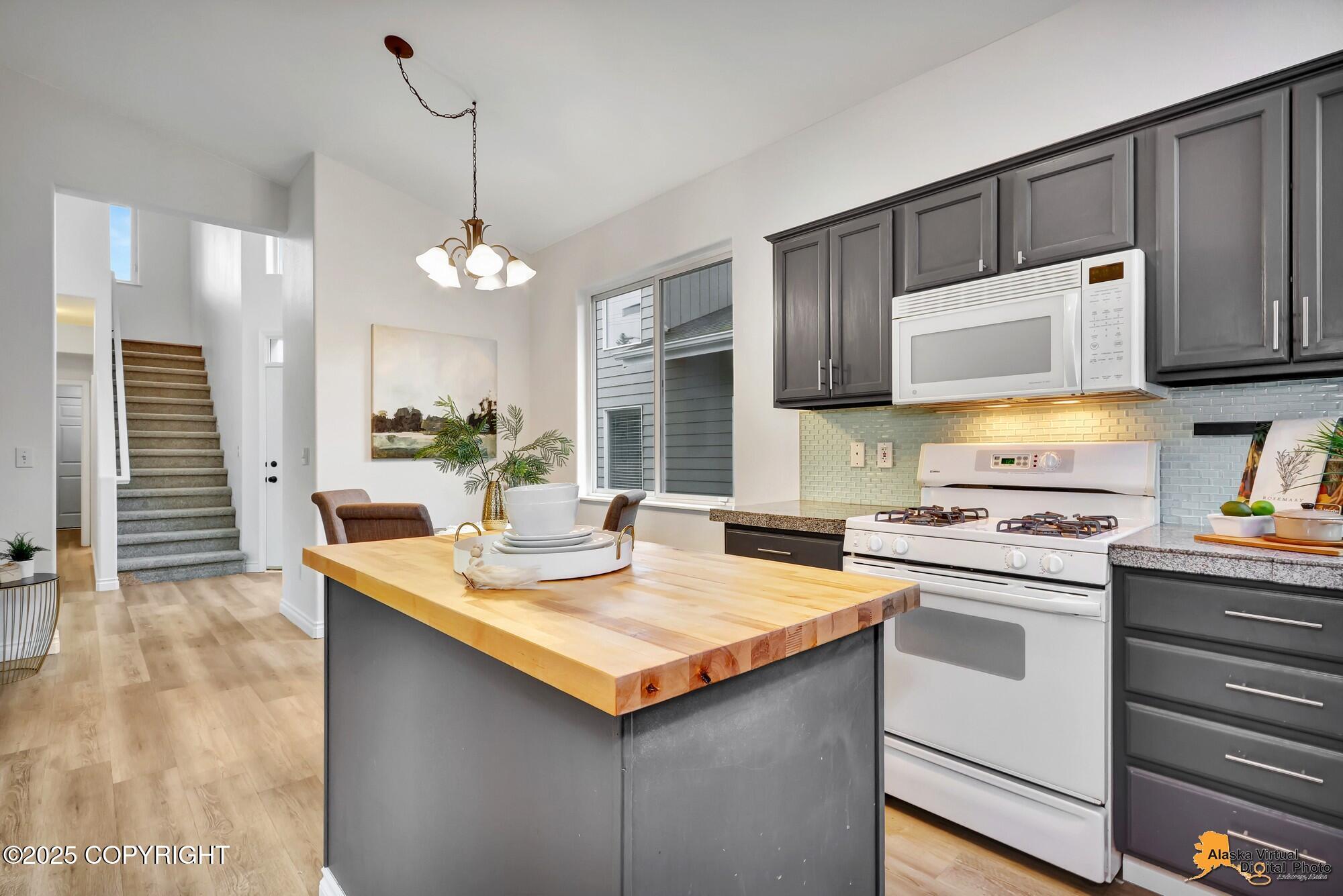 6787 Delong Landing Circle