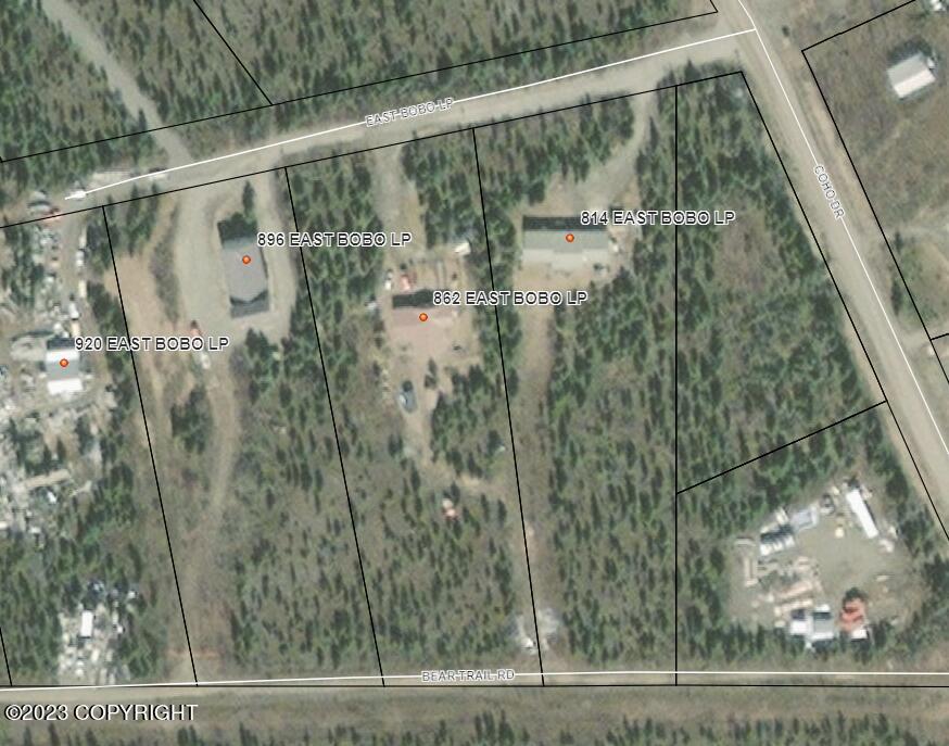 896 E Bobo Loop