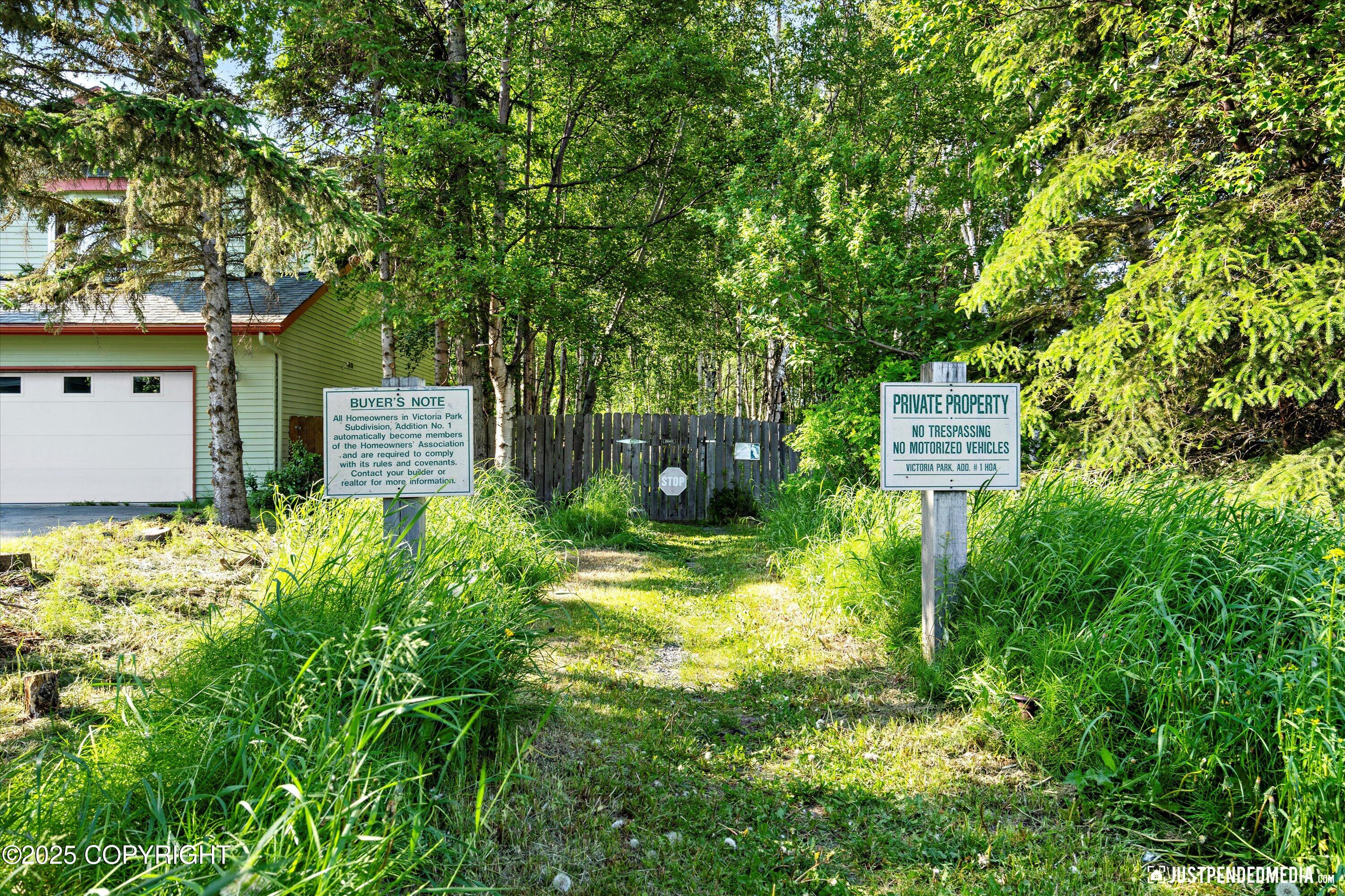 7821 Charlotte Circle