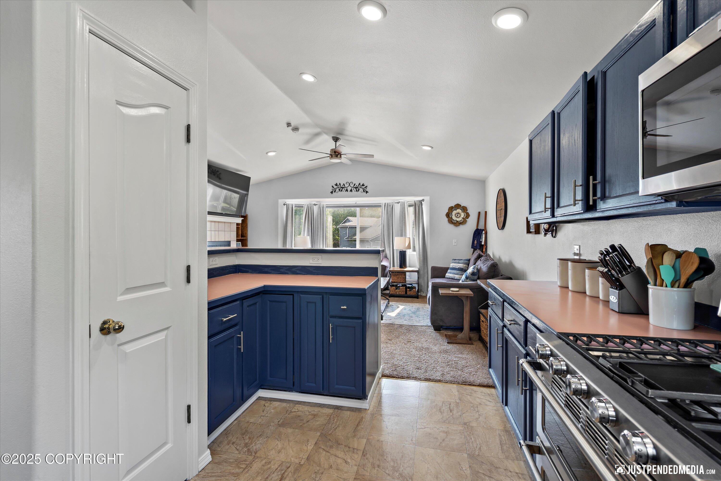 7821 Charlotte Circle