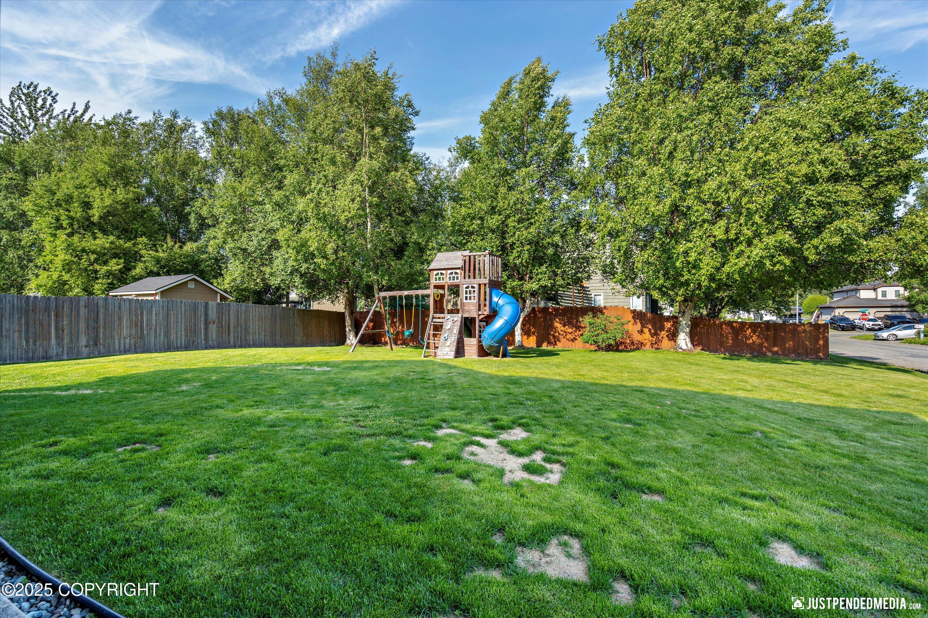 7821 Charlotte Circle