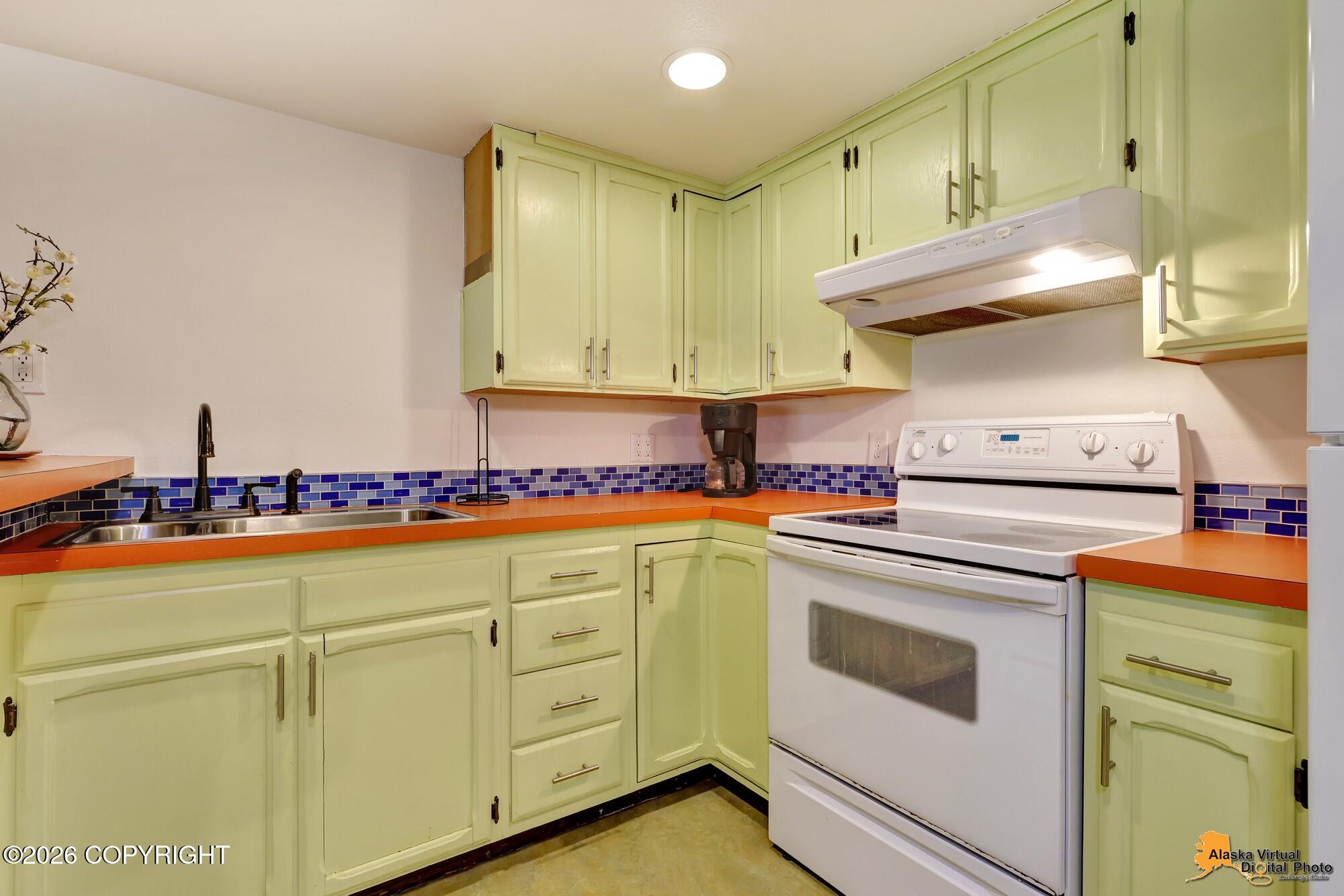 1345 W 13th Avenue