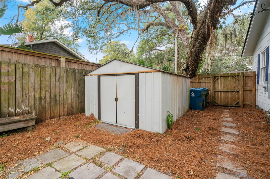 63 Maxwell Ave