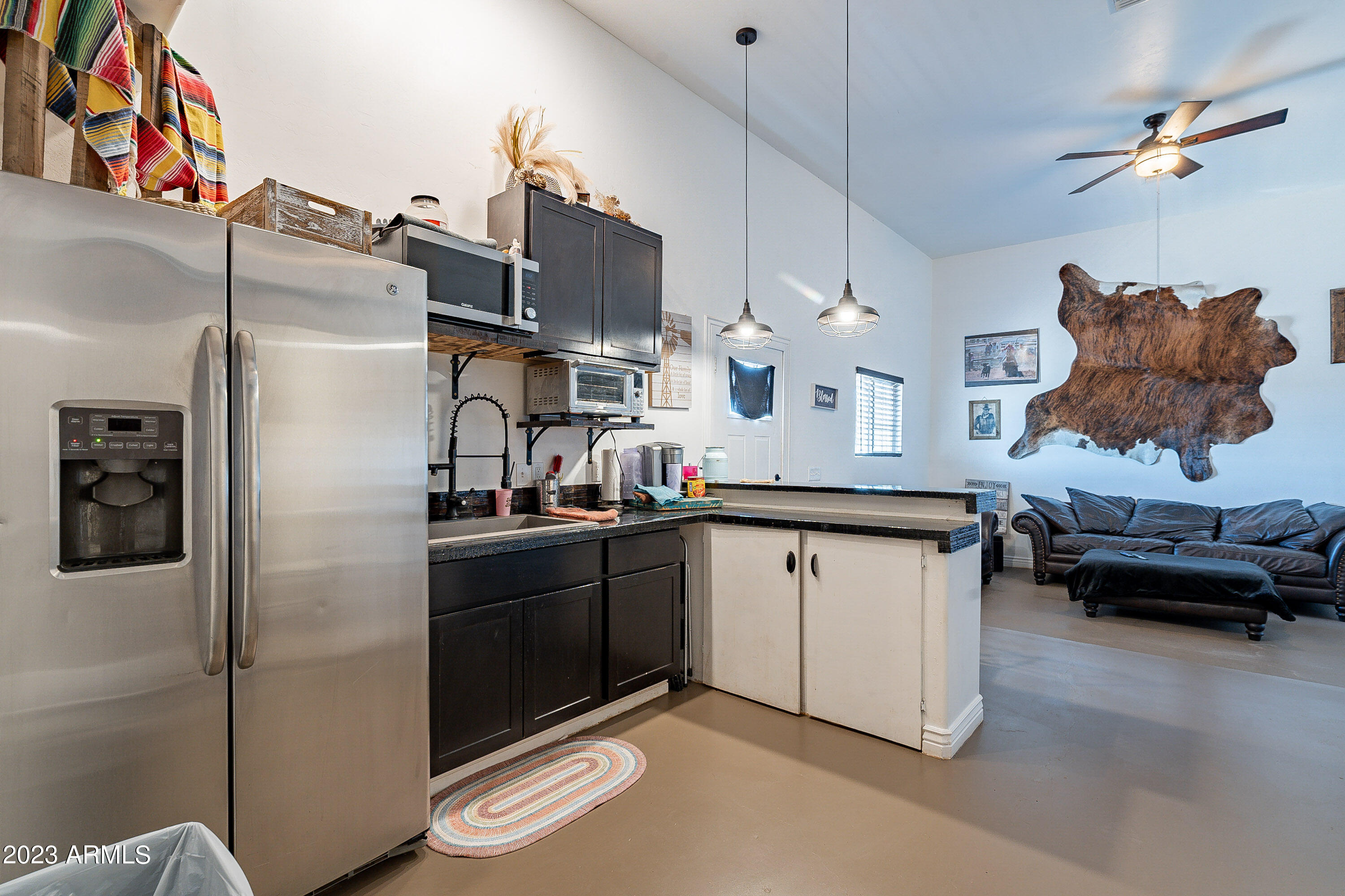 301 N POTTEBAUM Road