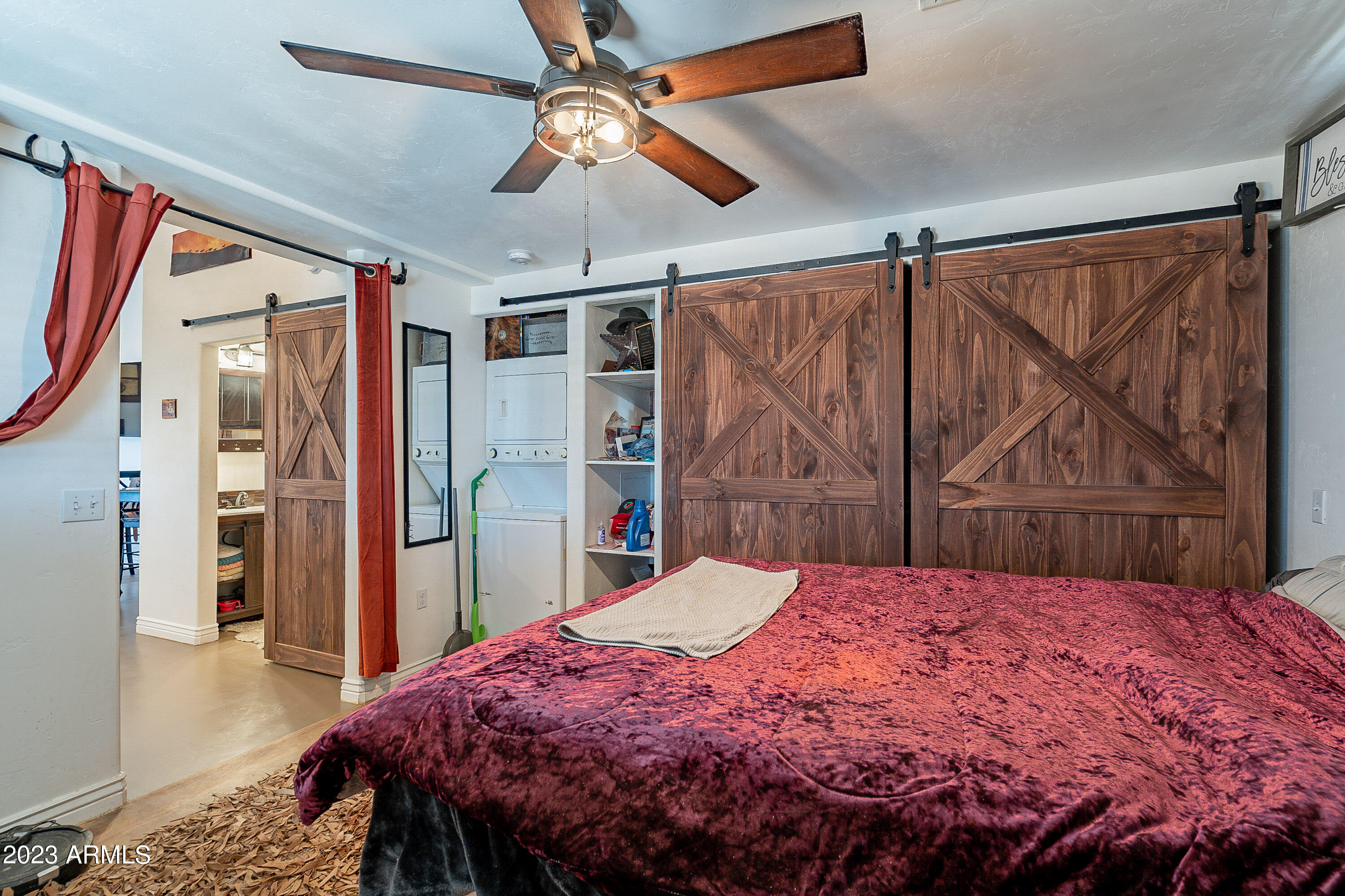 301 N POTTEBAUM Road