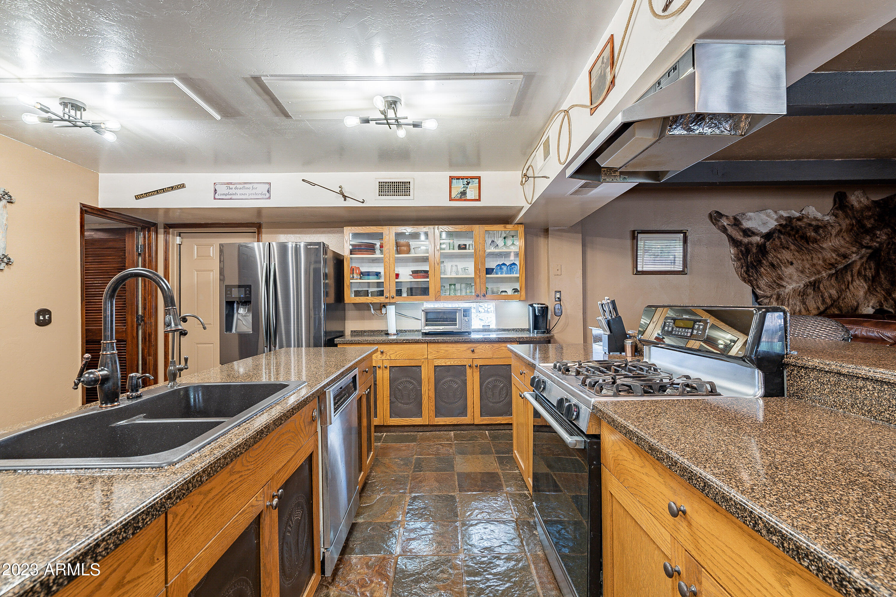 301 N POTTEBAUM Road