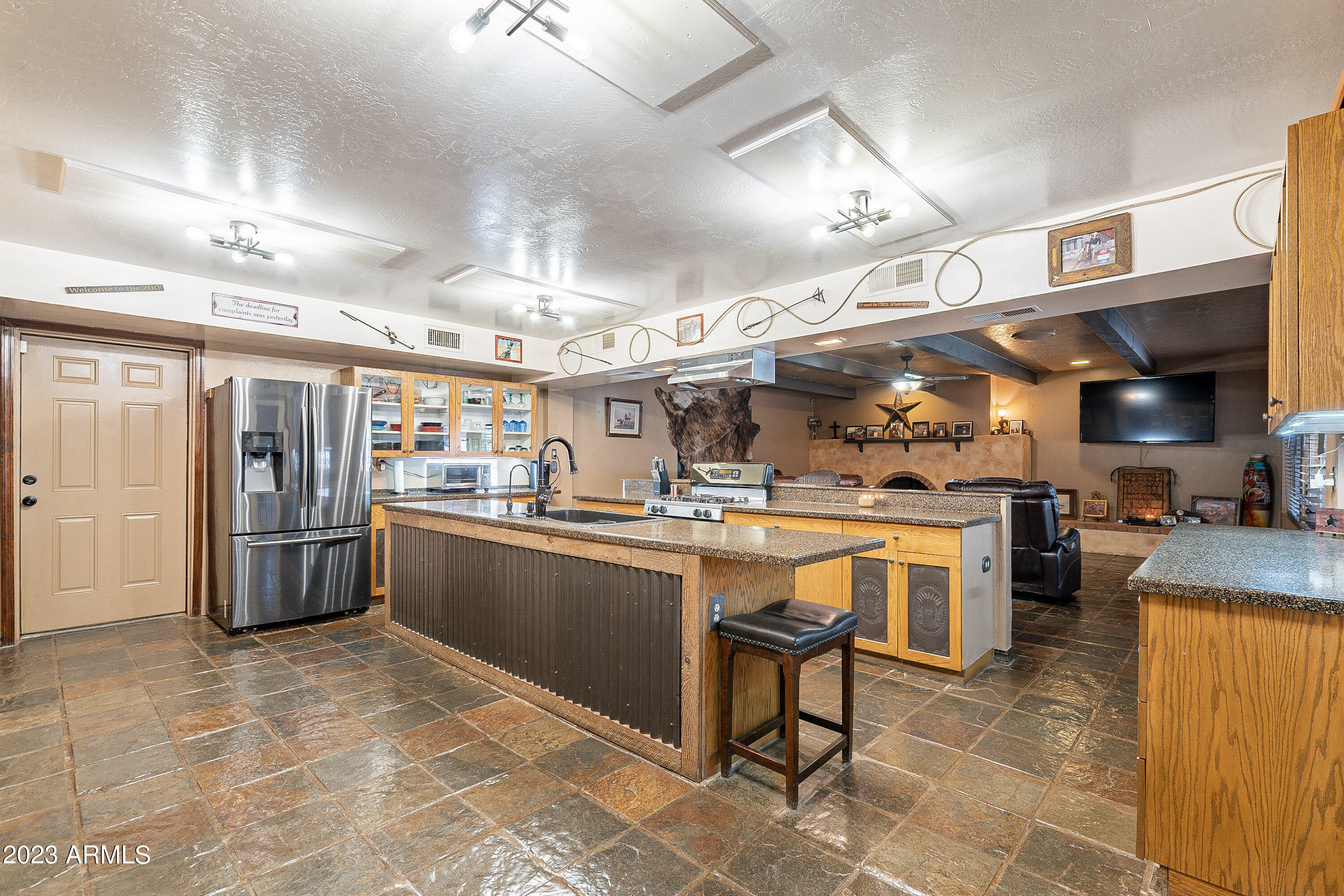 301 N POTTEBAUM Road