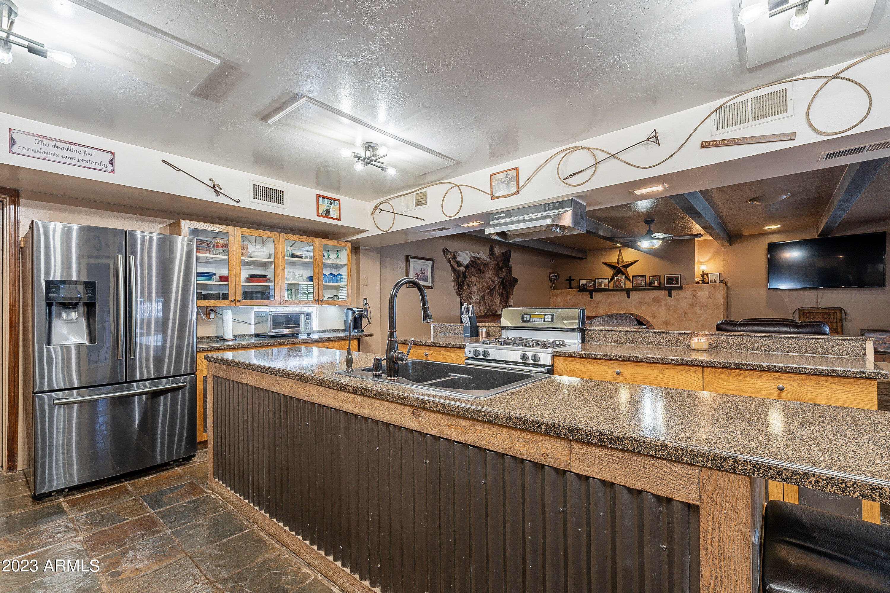 301 N POTTEBAUM Road