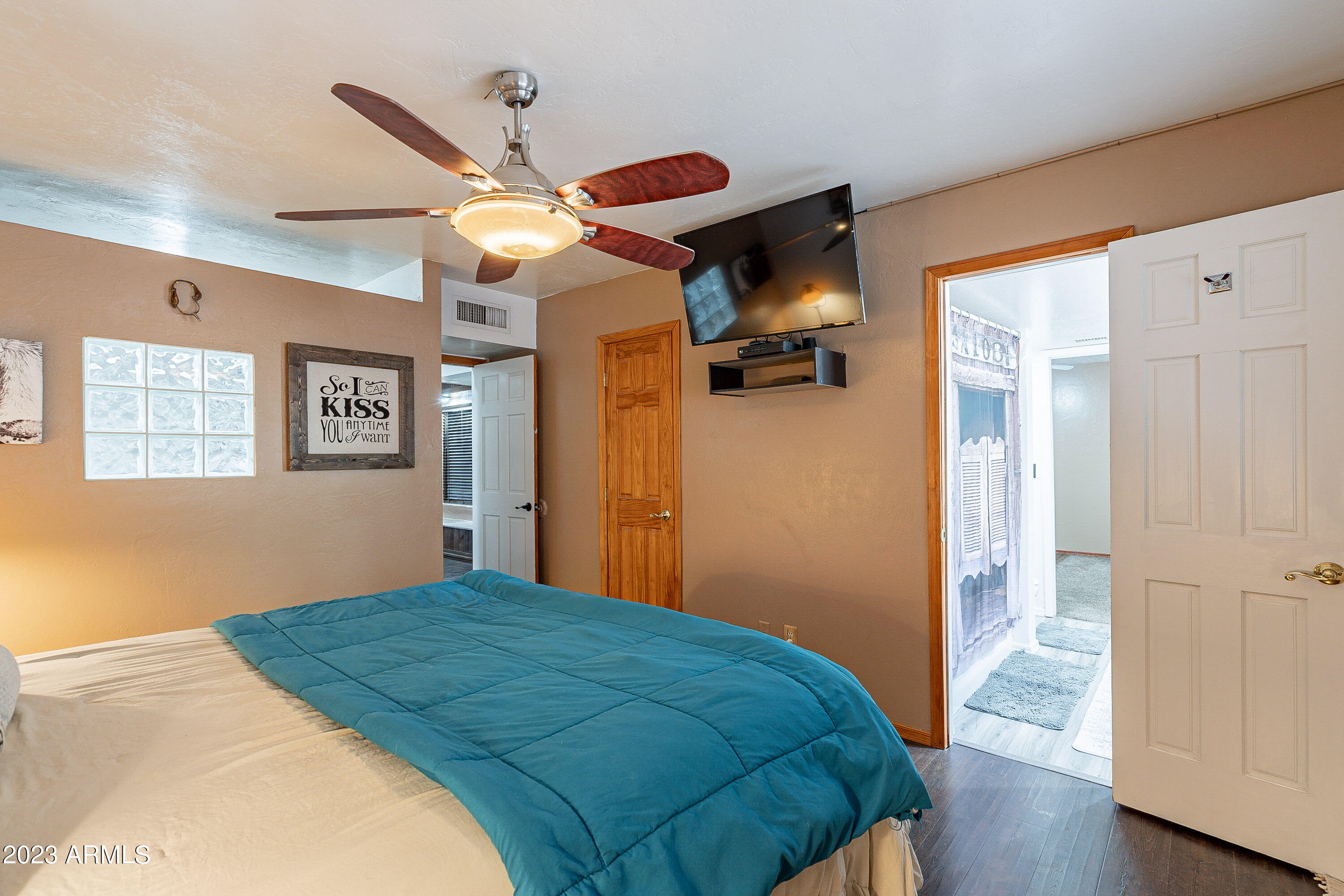 301 N POTTEBAUM Road