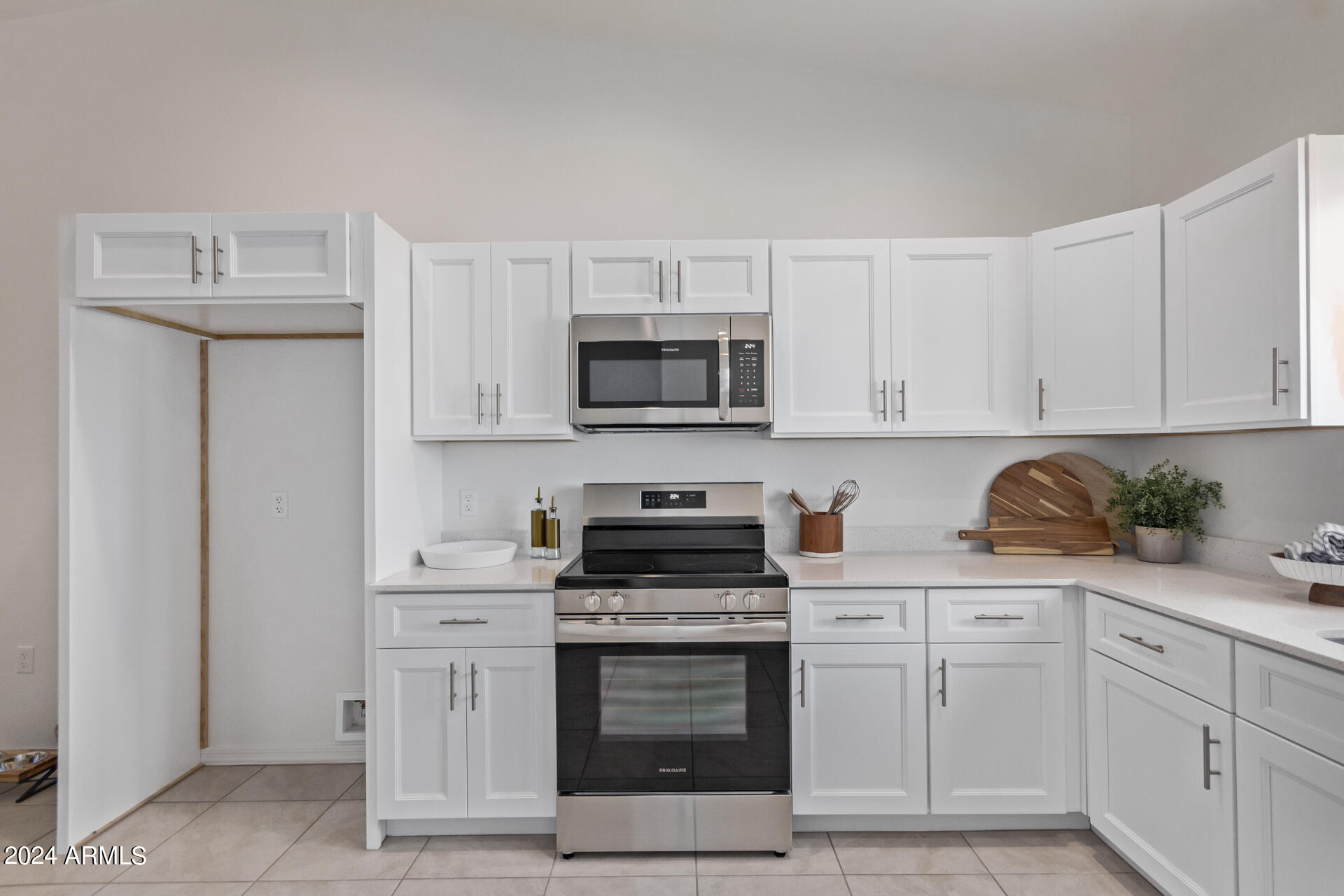 3177 W Gracie Lane