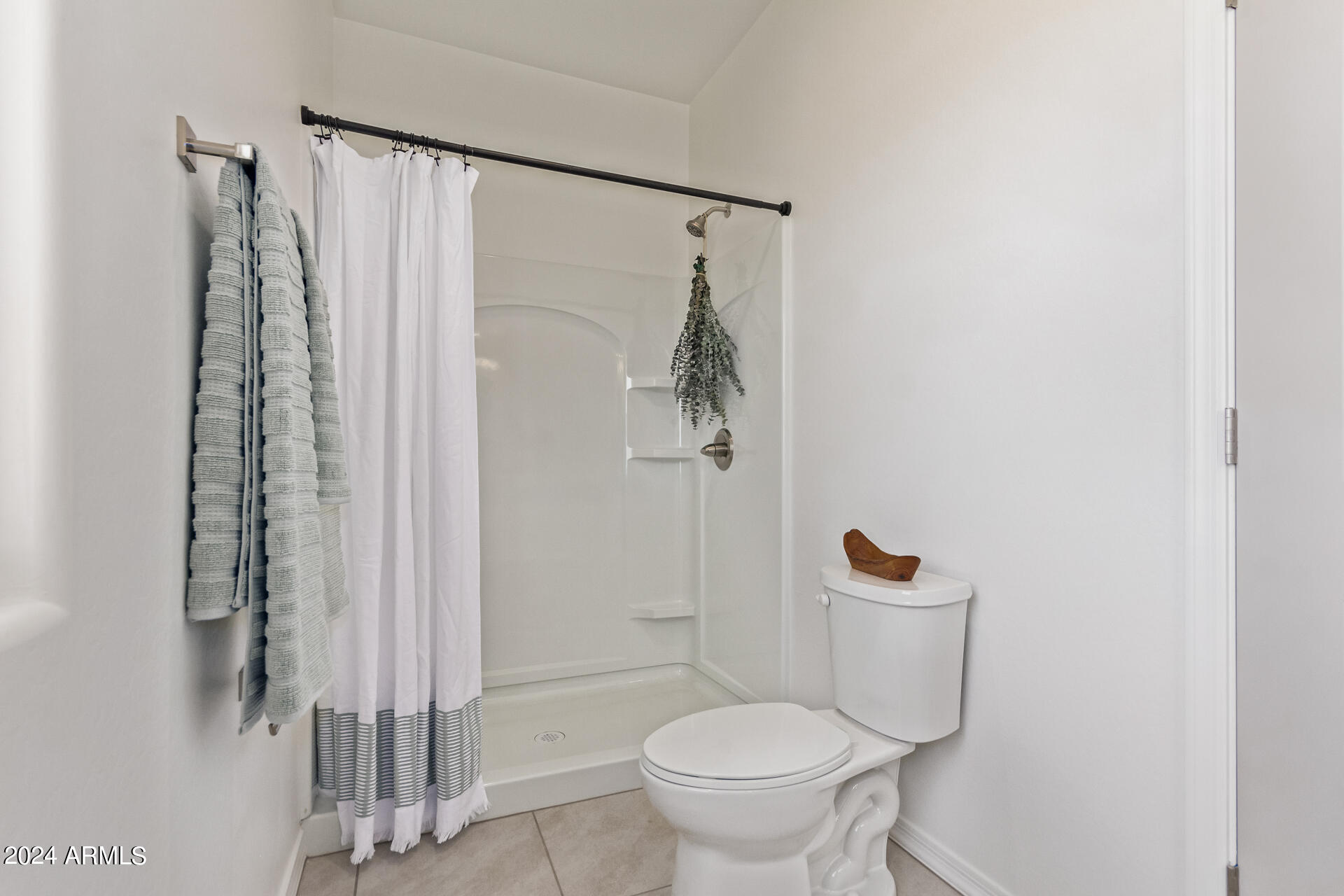 3177 W Gracie Lane