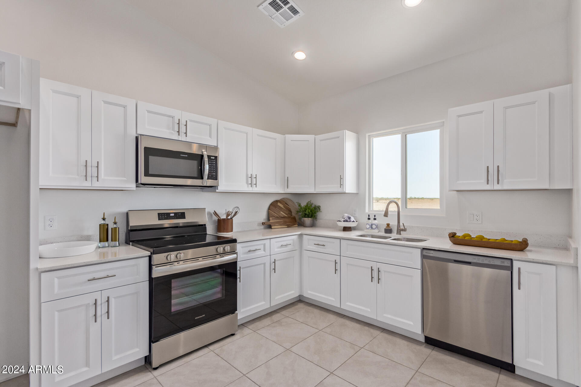 3177 W Gracie Lane
