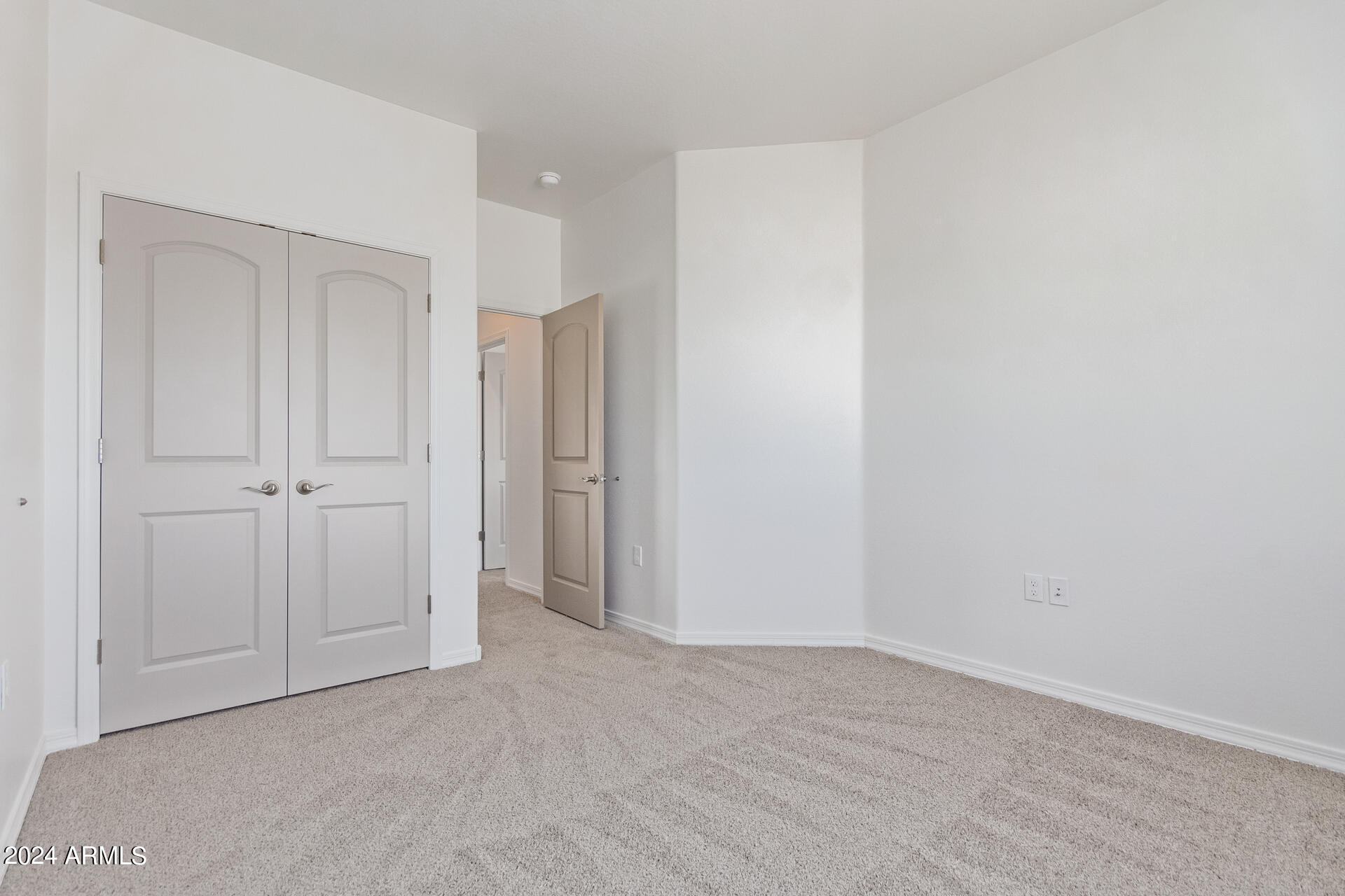 3177 W Gracie Lane