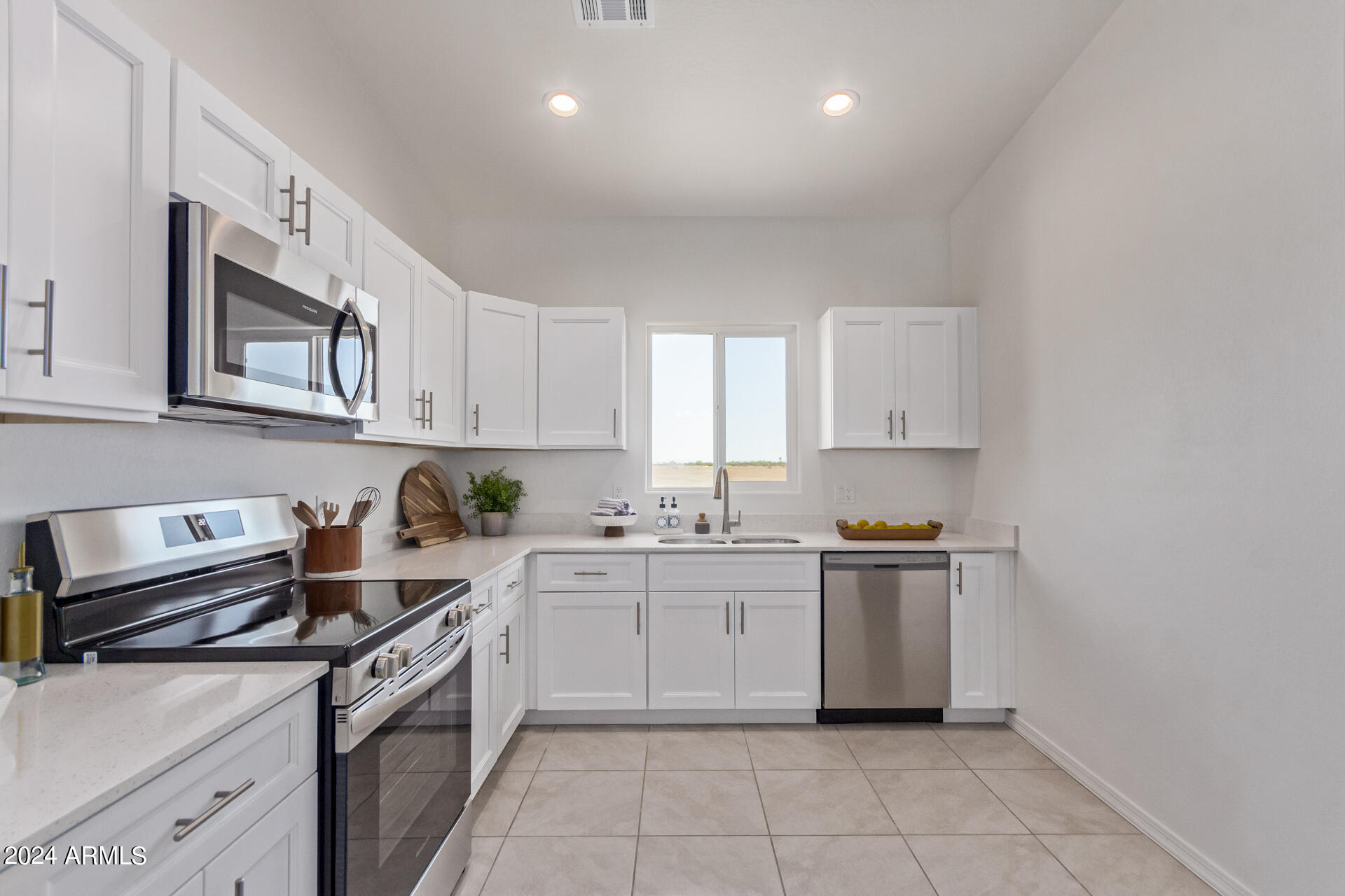 3177 W Gracie Lane