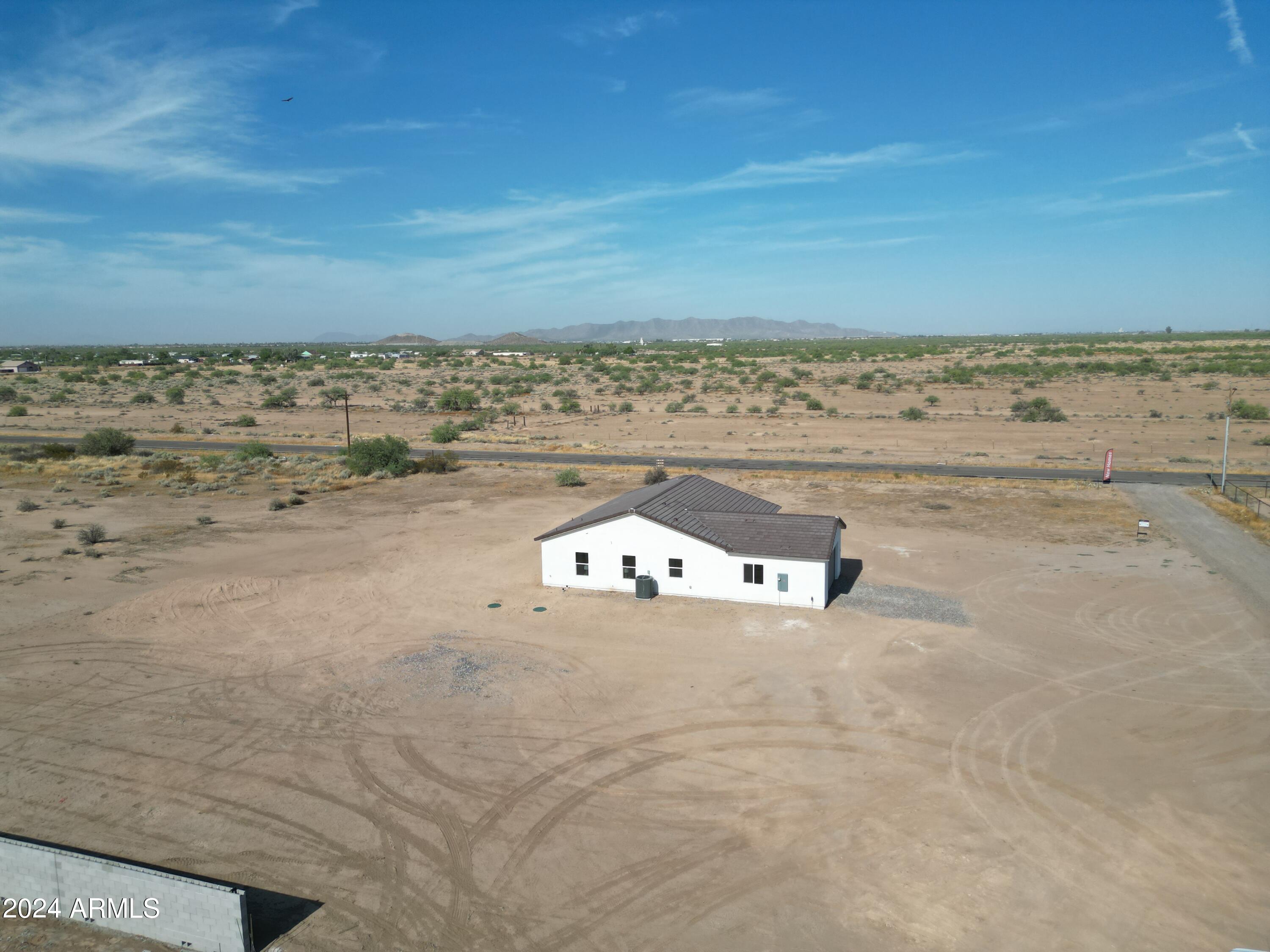 3177 W Gracie Lane