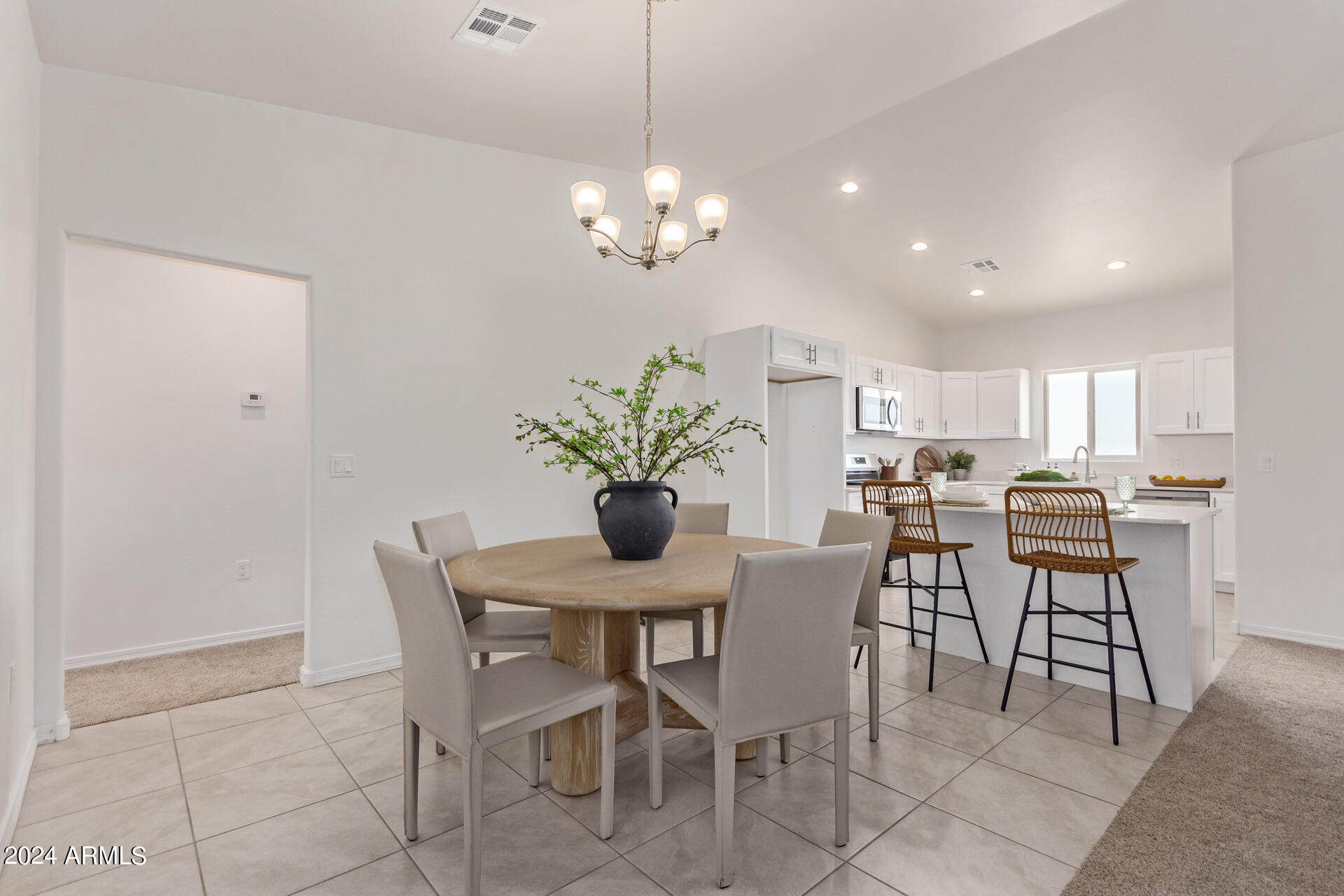 3177 W Gracie Lane