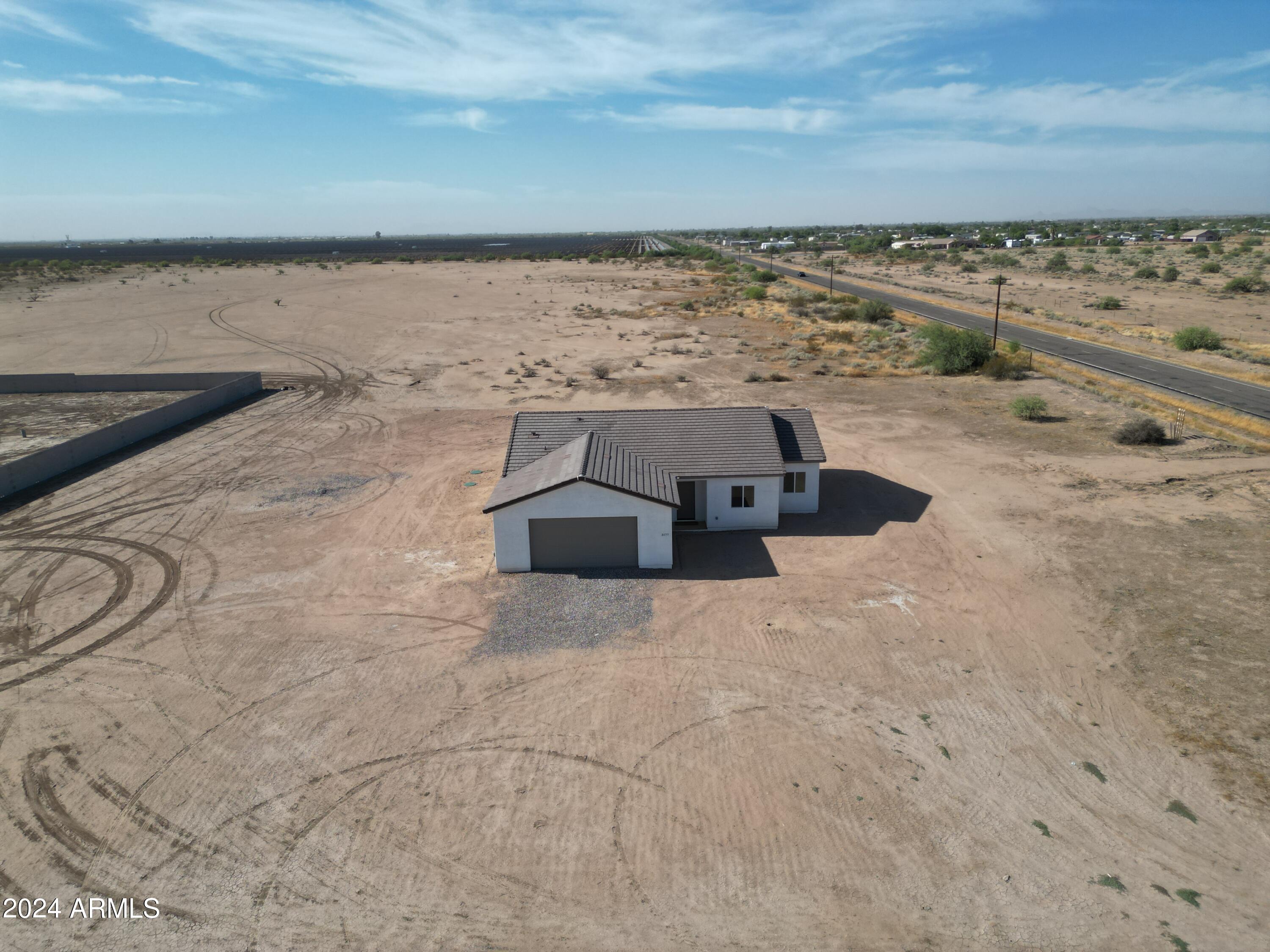3177 W Gracie Lane