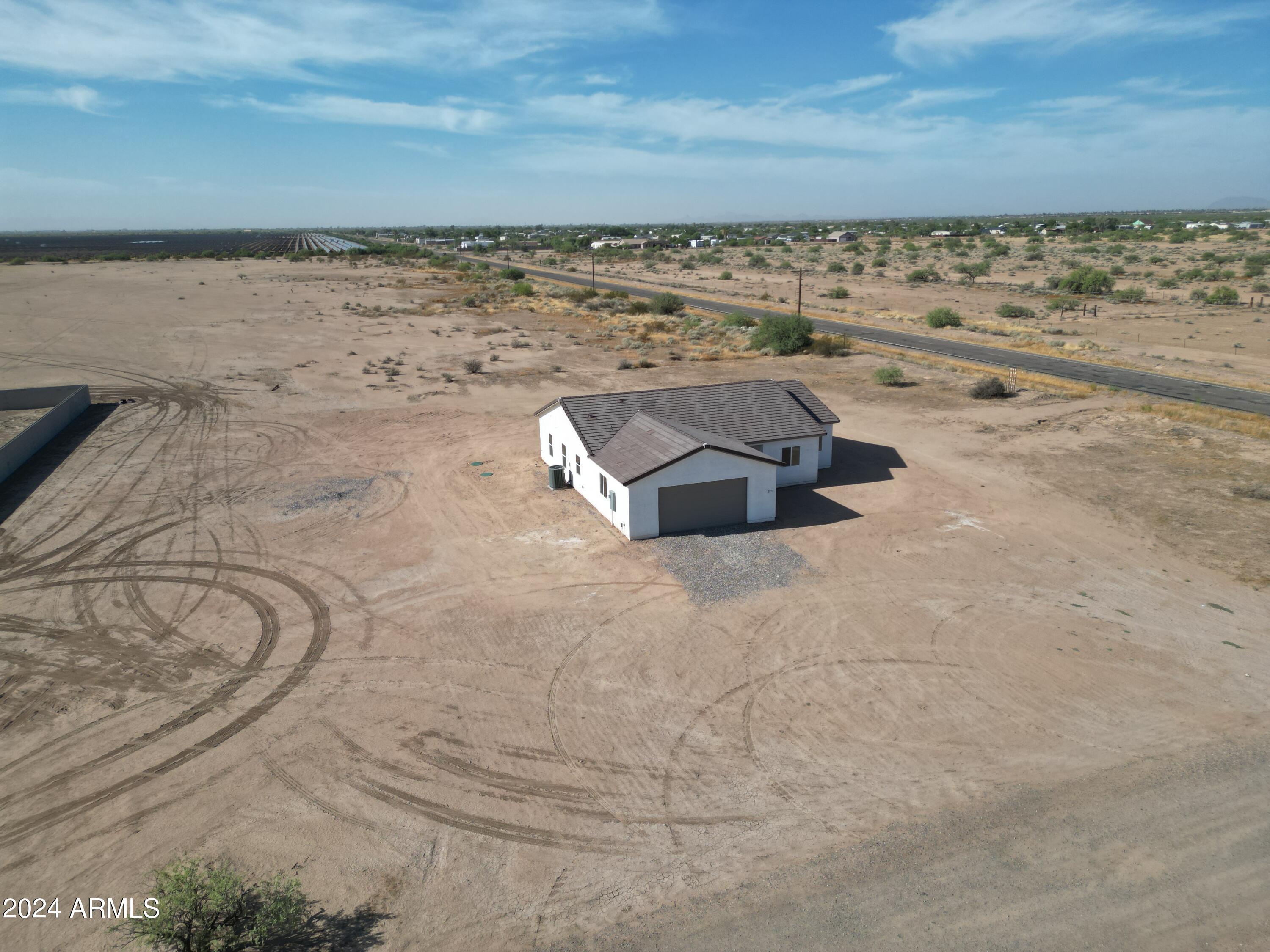 3177 W Gracie Lane