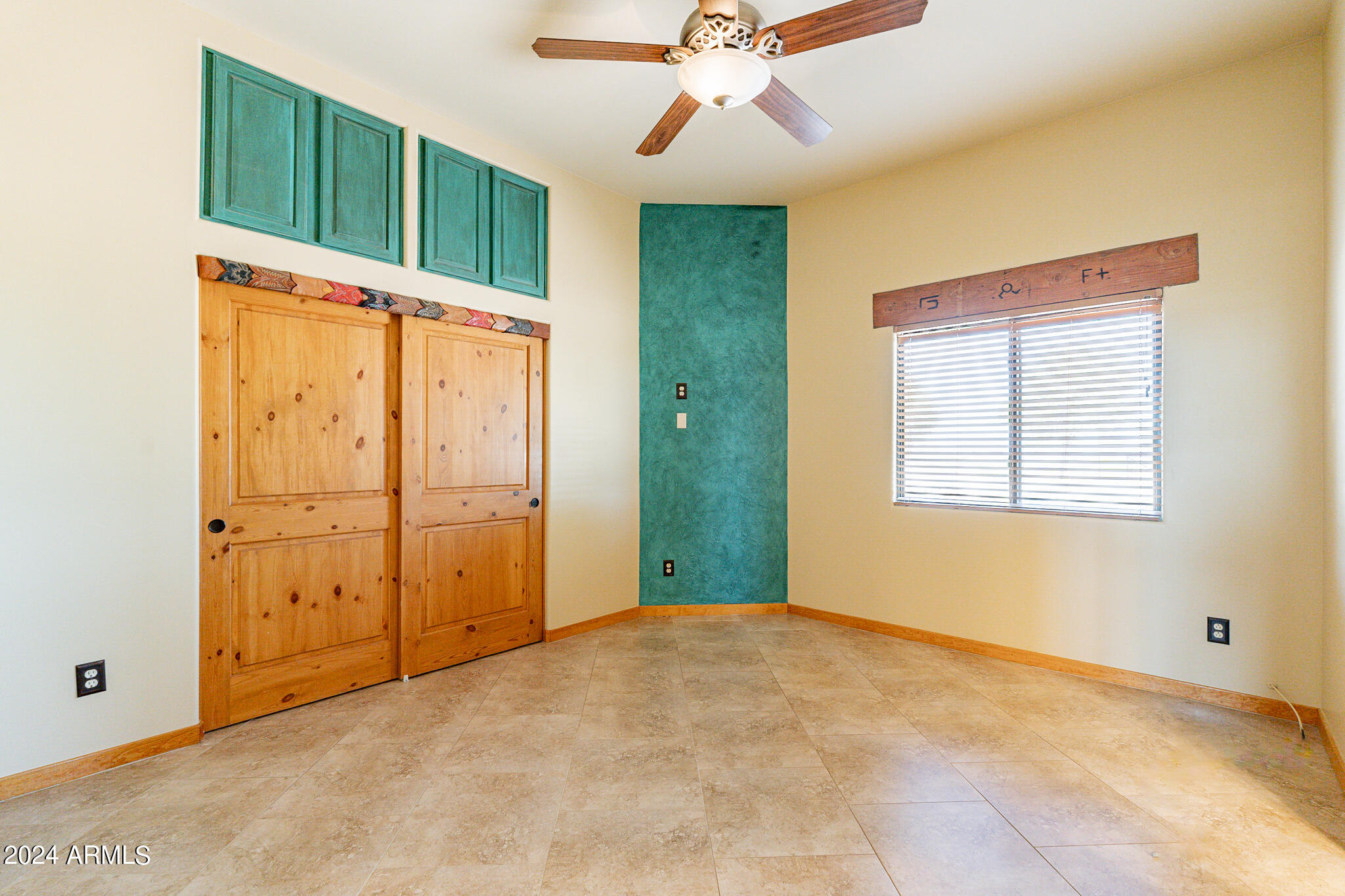 4019 W COVEY Lane