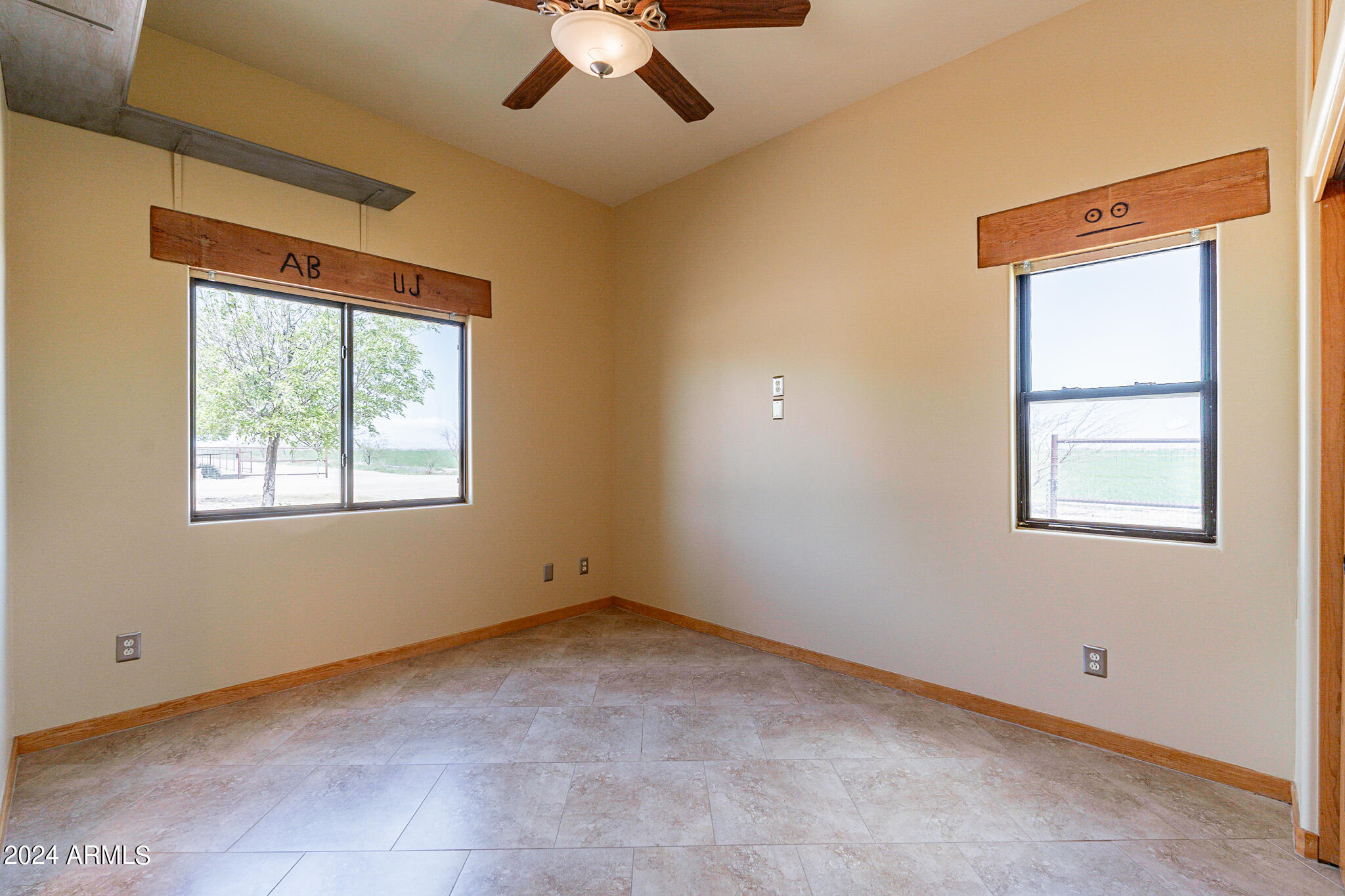 4019 W COVEY Lane