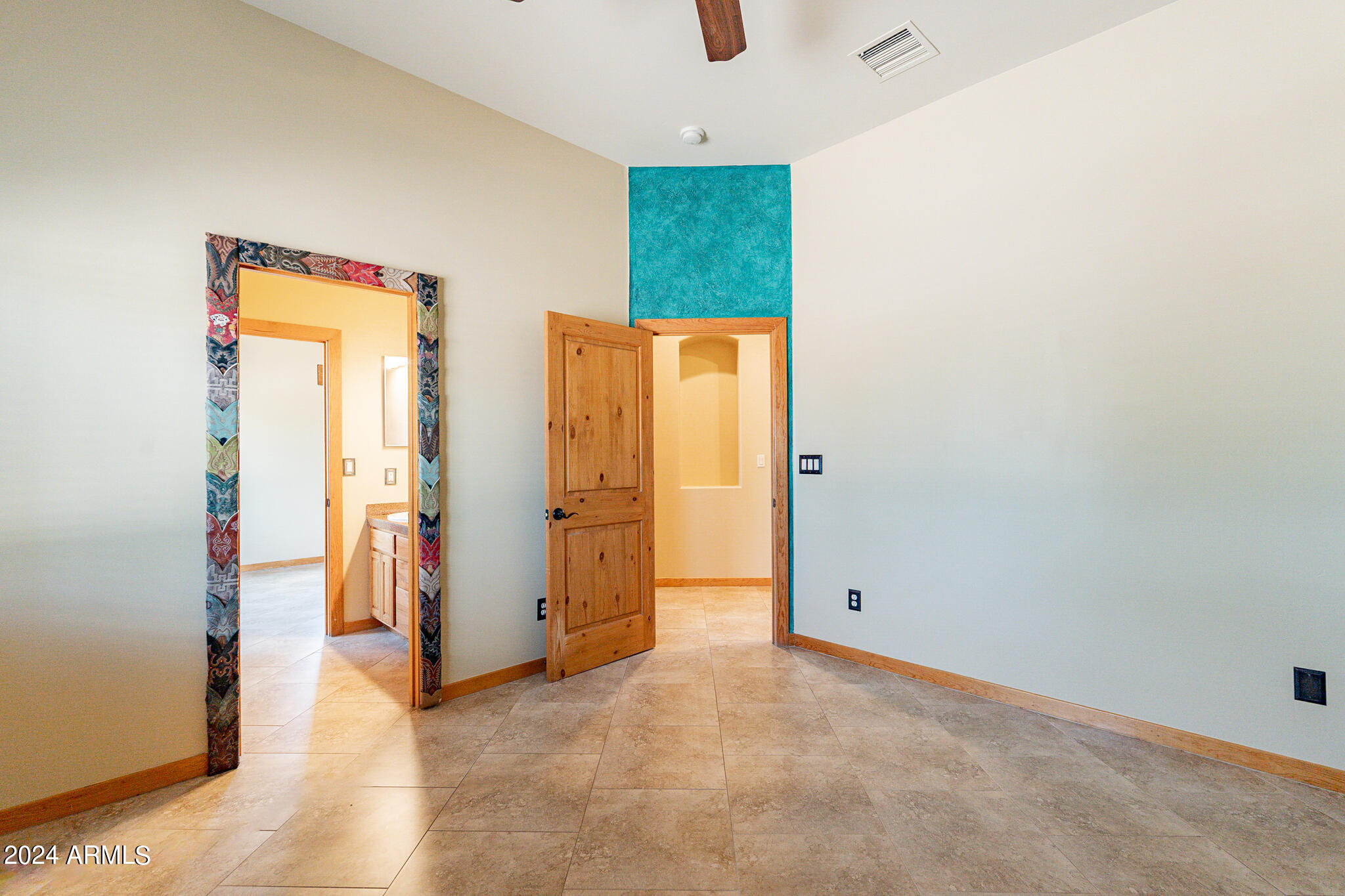 4019 W COVEY Lane