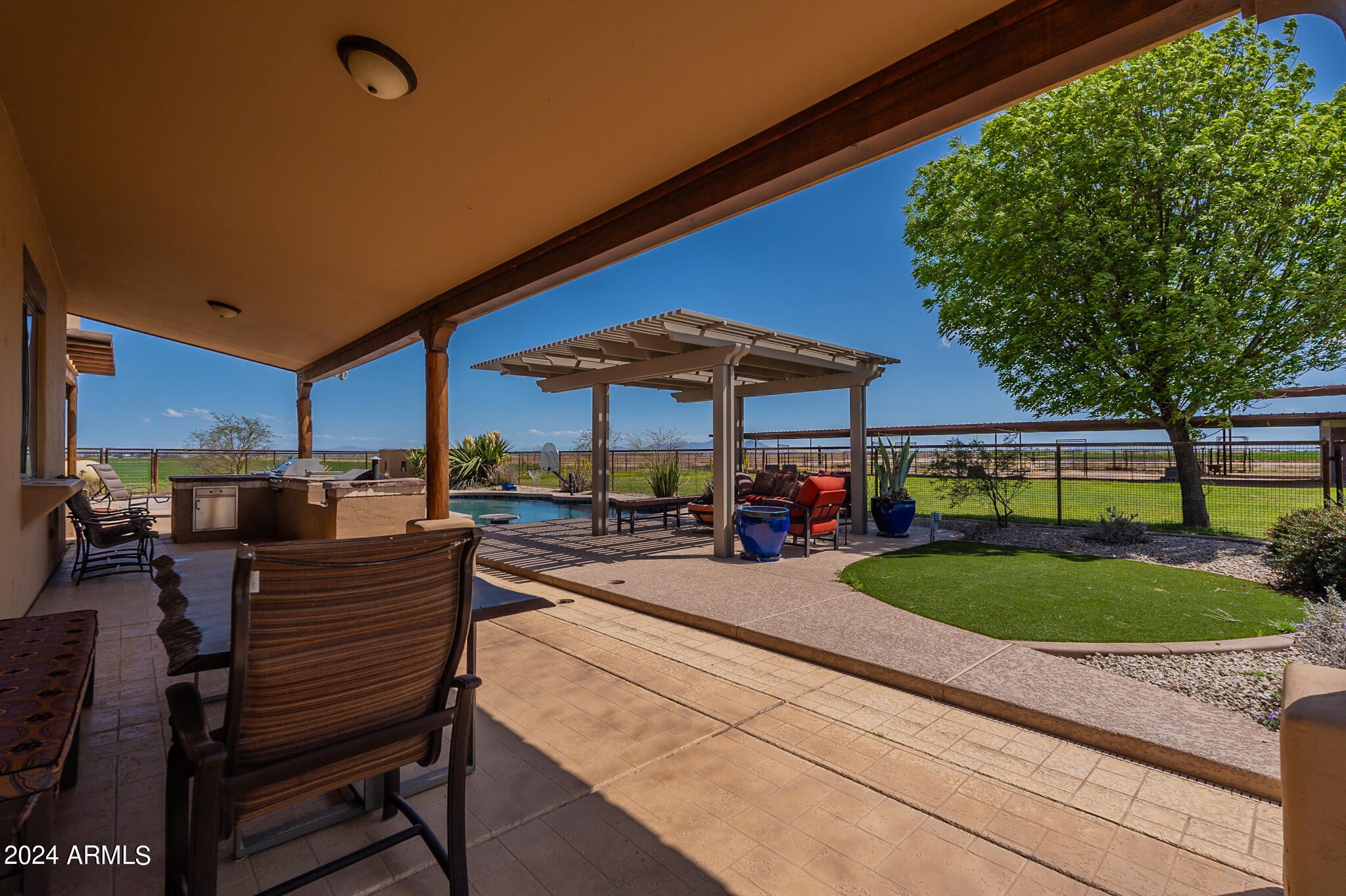 4019 W COVEY Lane