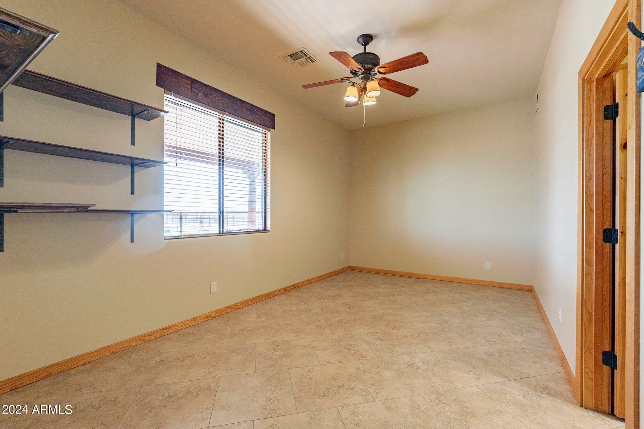 4019 W COVEY Lane